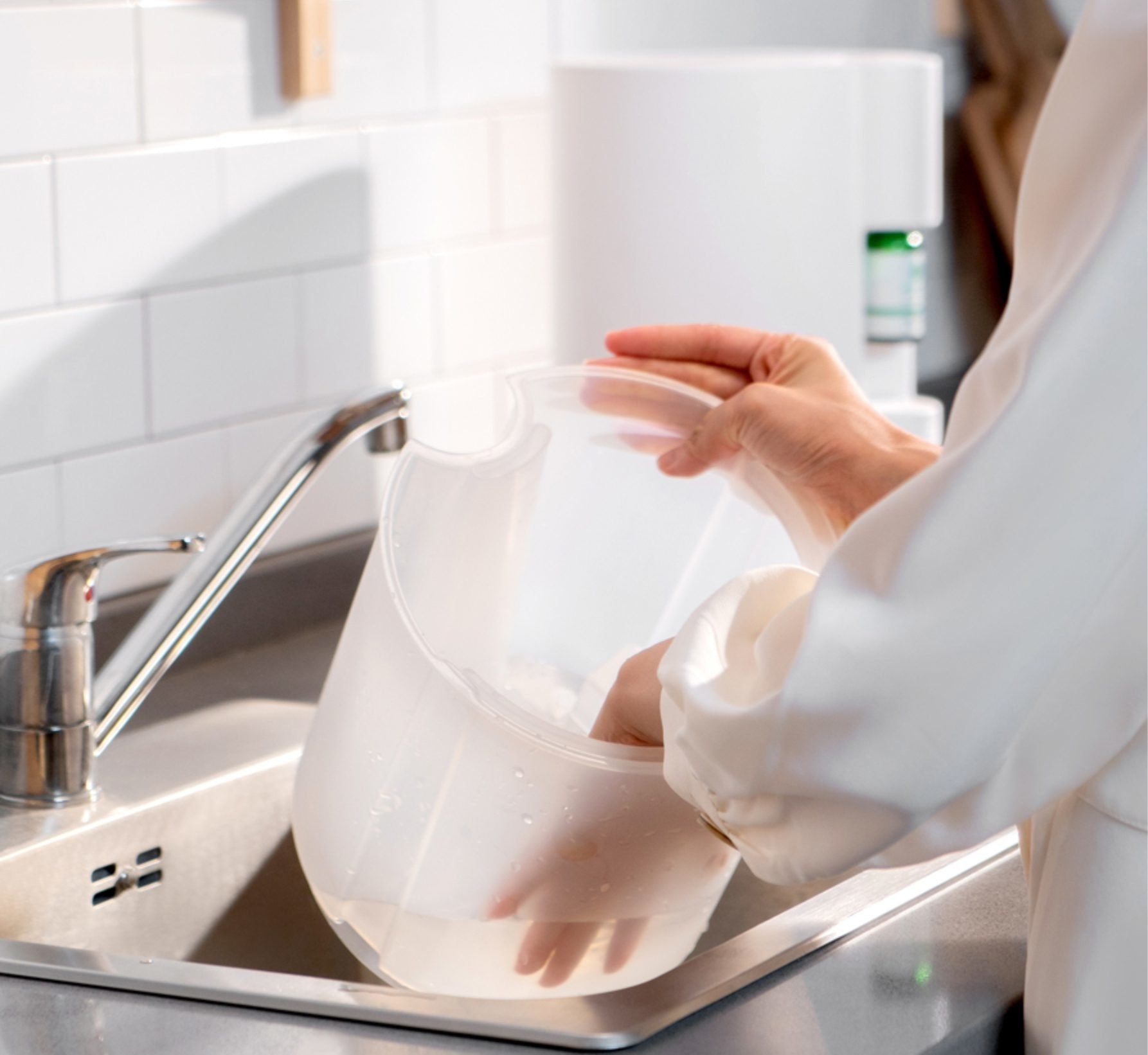 EAN 5901750504303 - Blaupunkt AHA501 humidificador Vapor 4 L Blanco 24 W imagen 5