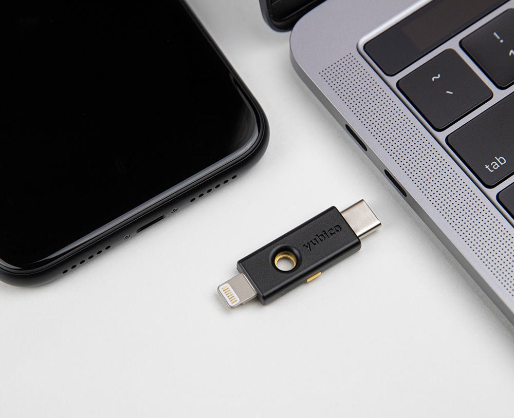 EAN 5060408461969 - Yubico YubiKey 5Ci imagen 2