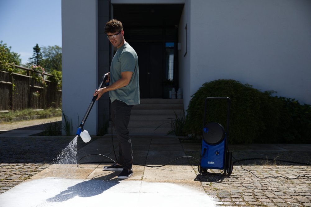 Hidrolimpiadora Nilfisk Core 140-8 In Hand Powercontrol - Pca Eu