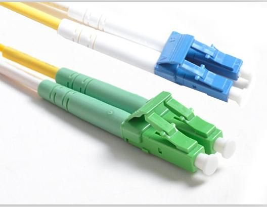 EAN 5704327537205 - Microconnect FIB447002 Cable de fibra óptica e InfiniBand 2 m LC Amarillo imagen 1