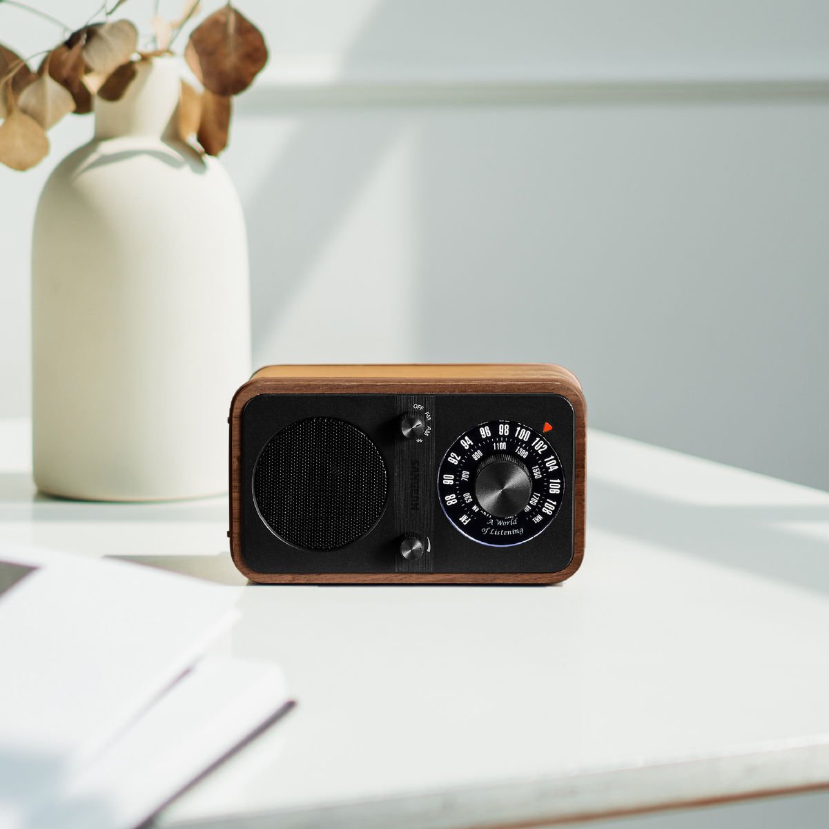 Sangean Wr-9 Nogal Vintage Radio Analógica De Madera Con Am Fm Bluetooth