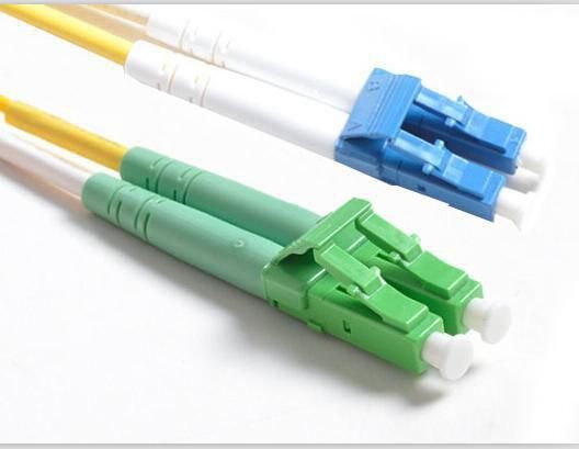 EAN 5704174021544 - Microconnect FIB447001 Cable de fibra óptica e InfiniBand 1 m Amarillo imagen 1