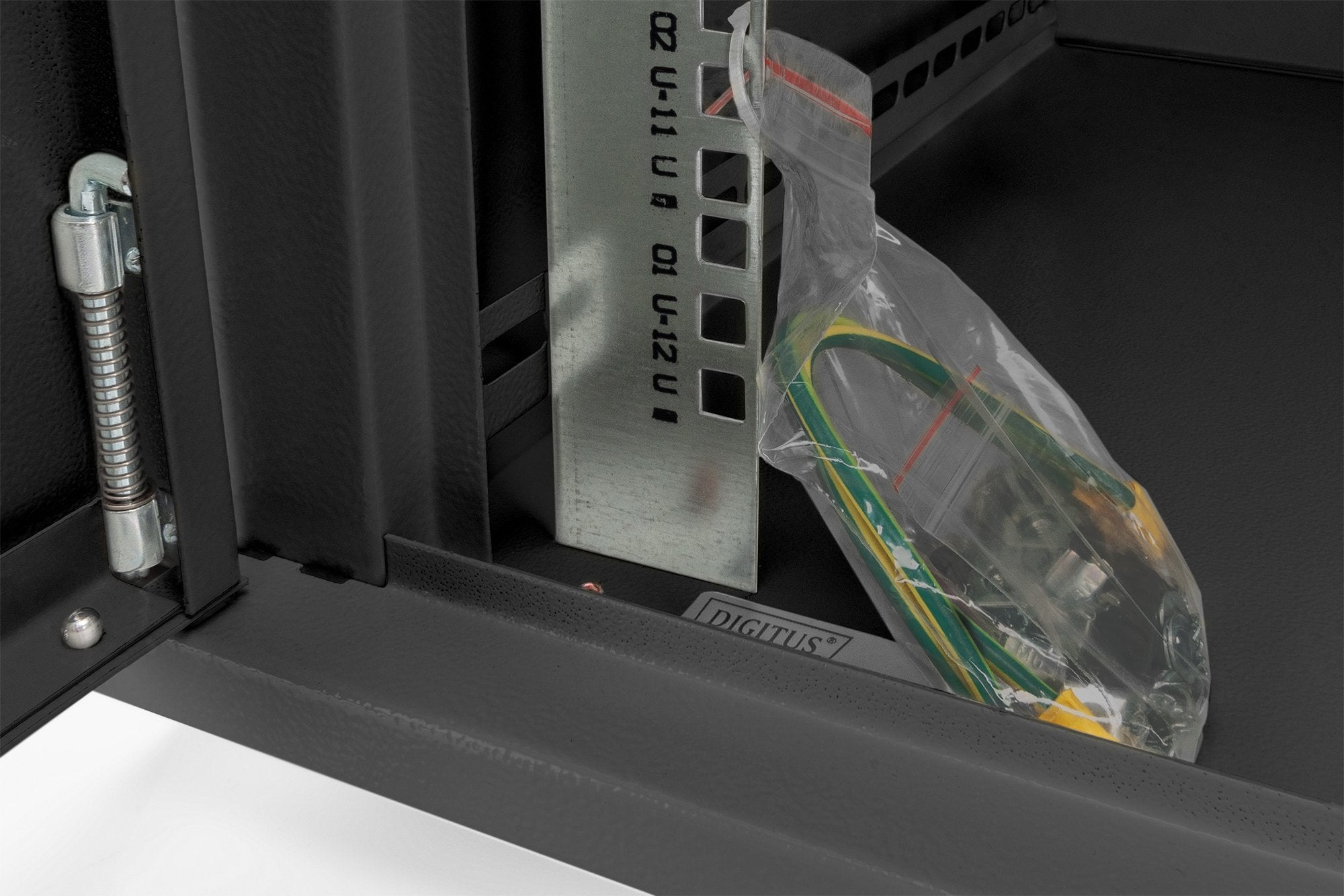 EAN 4016032257844 - Digitus DN1916UECN armario rack 16U Bastidor de pared Negro imagen 9