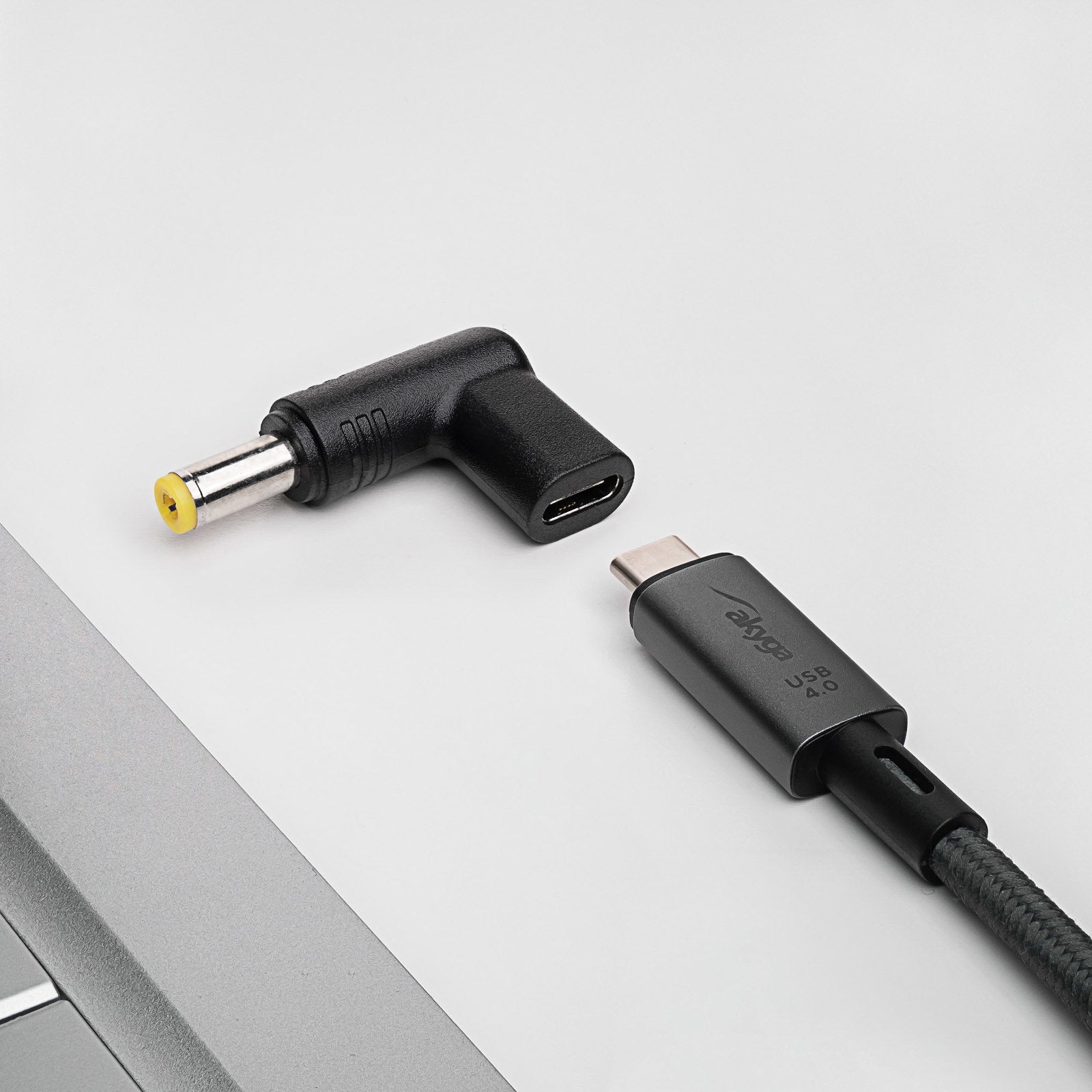 Akyga Plug For Universal Portátil Adapter Ak-Nd-C01 Usb-C 5.5 X 2.5 Mm