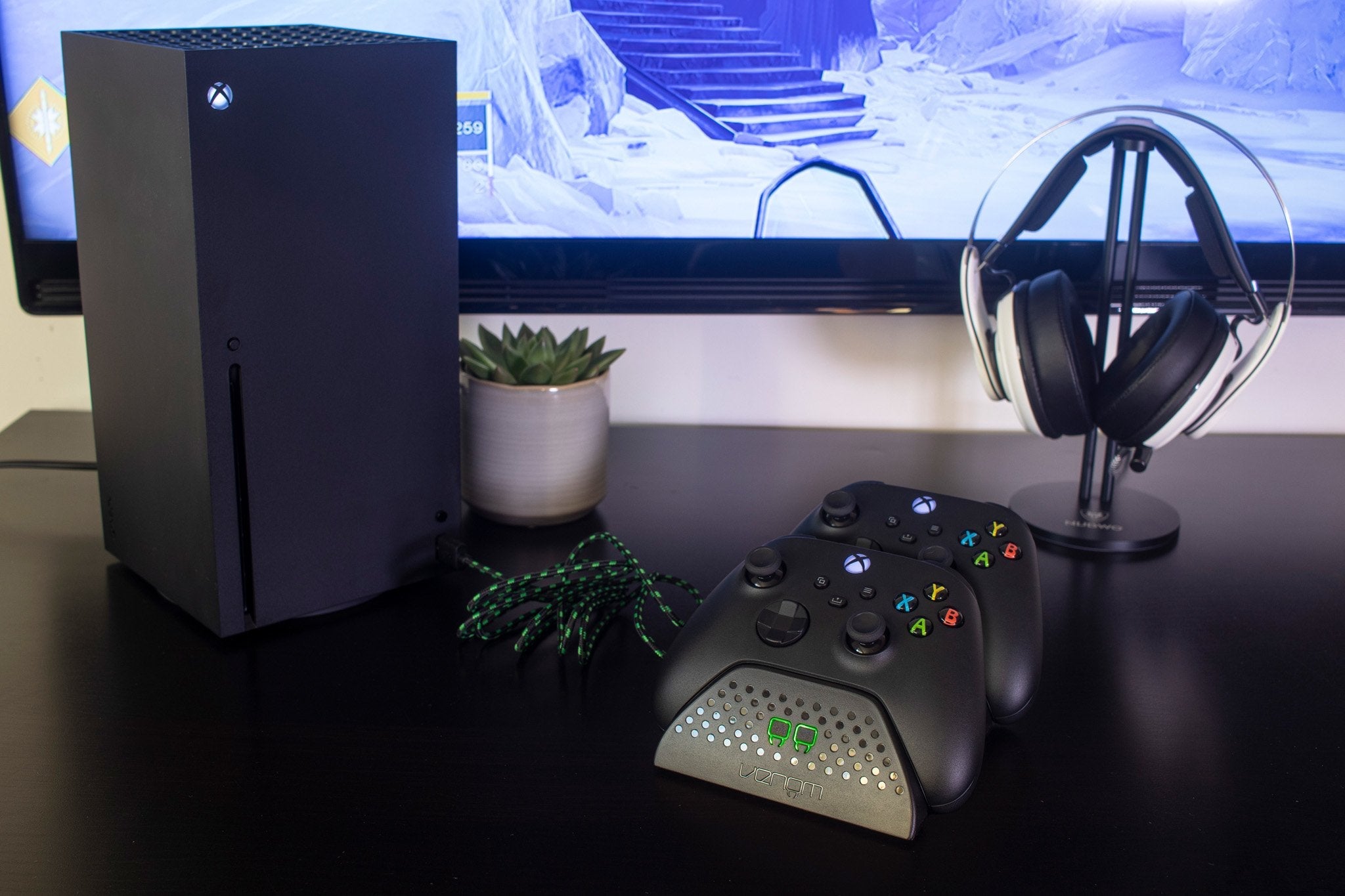 Venom Stacja Dokujaca Do Padów Xbox One/Xbox Series Negro + 2x Akumulator