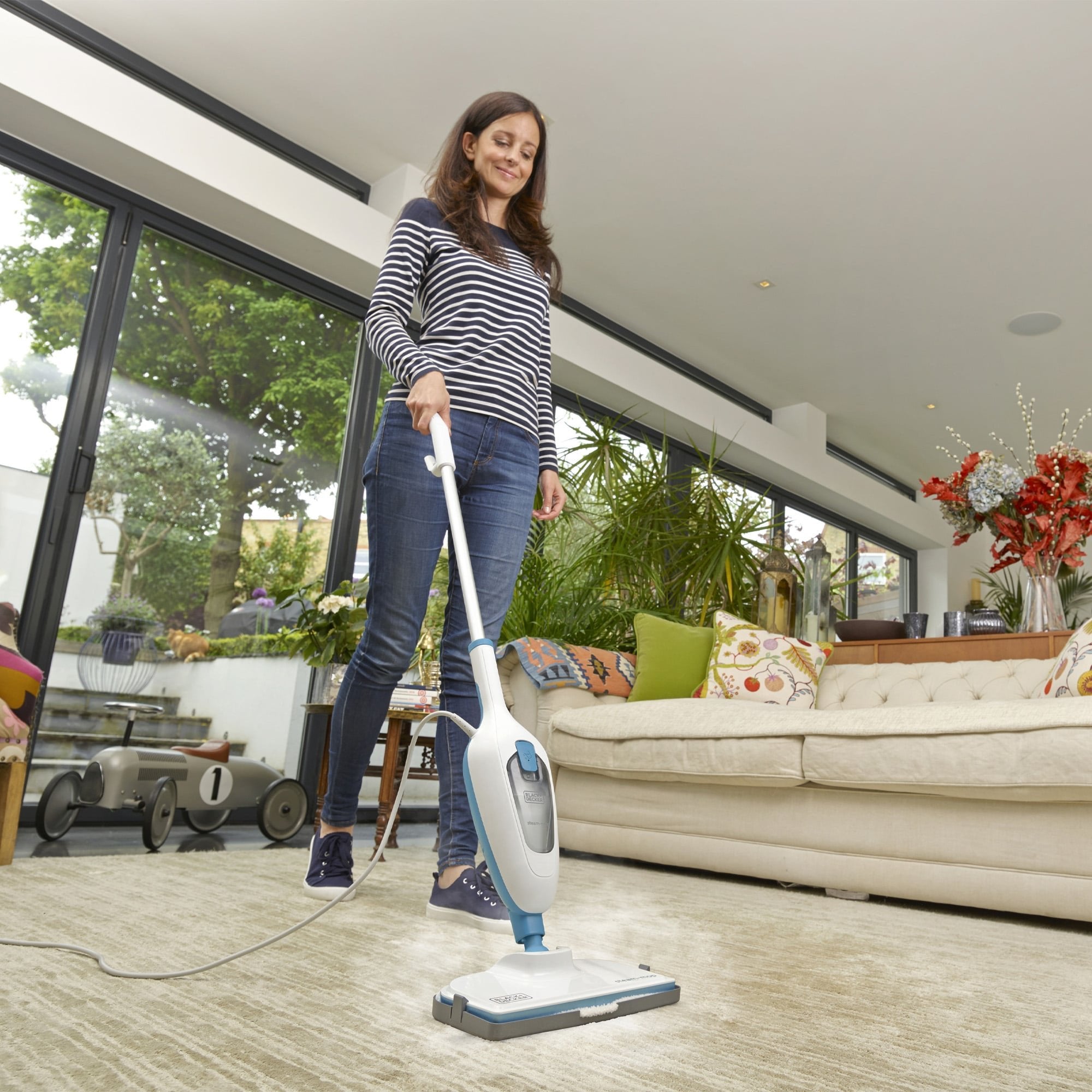 EAN 5035048666005 - Black & Decker FSMH13E5 limpiador a vapor Blanco, Azul imagen 3