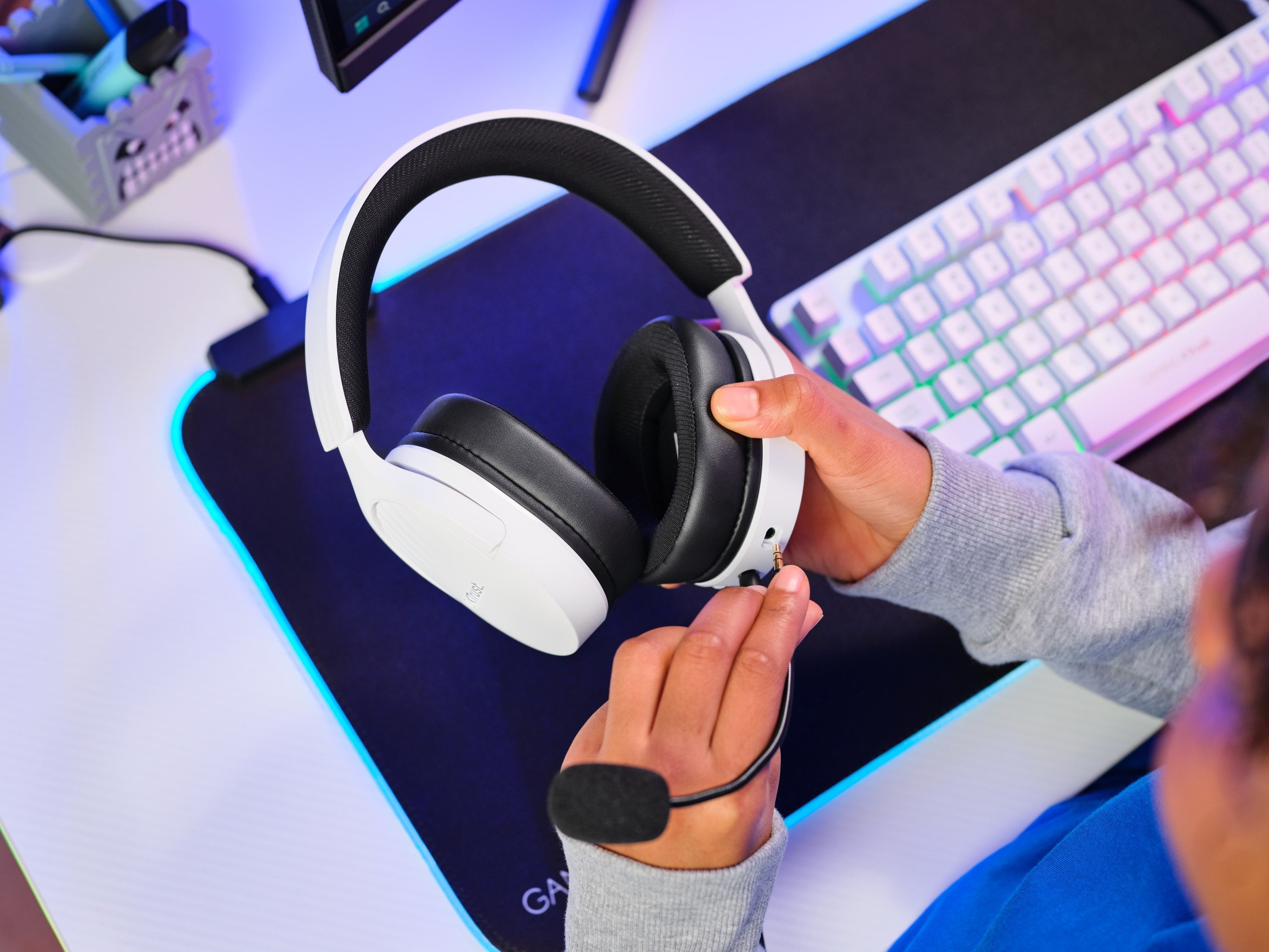 EAN 8713439252101 - Trust GXT 489W FAYZO Auriculares Alámbrico Diadema Juego Negro, Blanco imagen 10