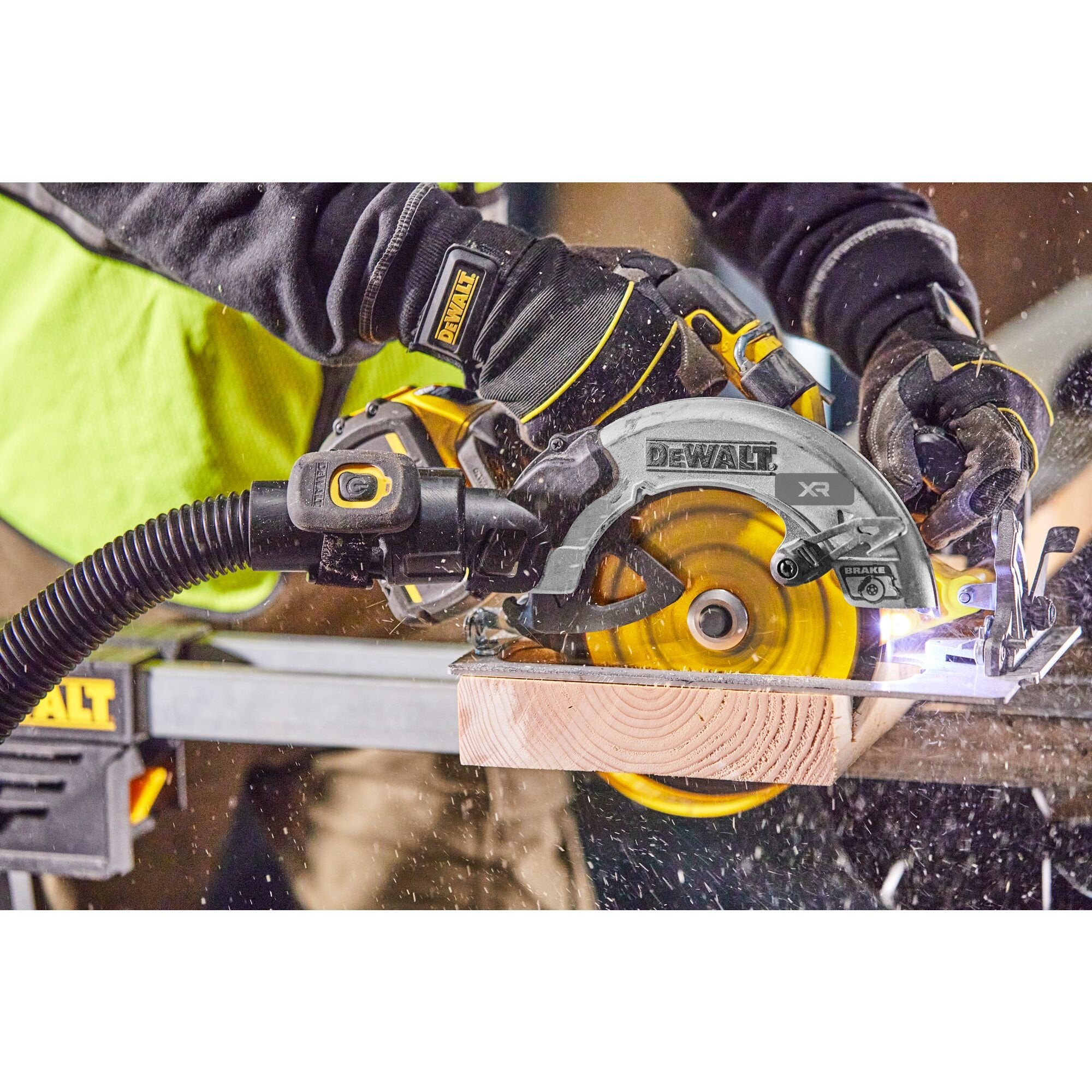 EAN 5035048739532 - DeWALT DCS573NT-XJ sierra circular portátil imagen 9