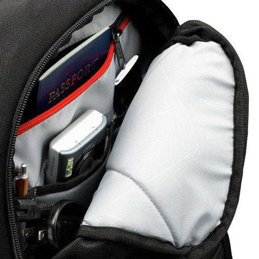 EAN 0085854220408 - Case Logic Sporty DLBP-114 Black 35,6 cm (14") Funda tipo mochila Negro imagen 5