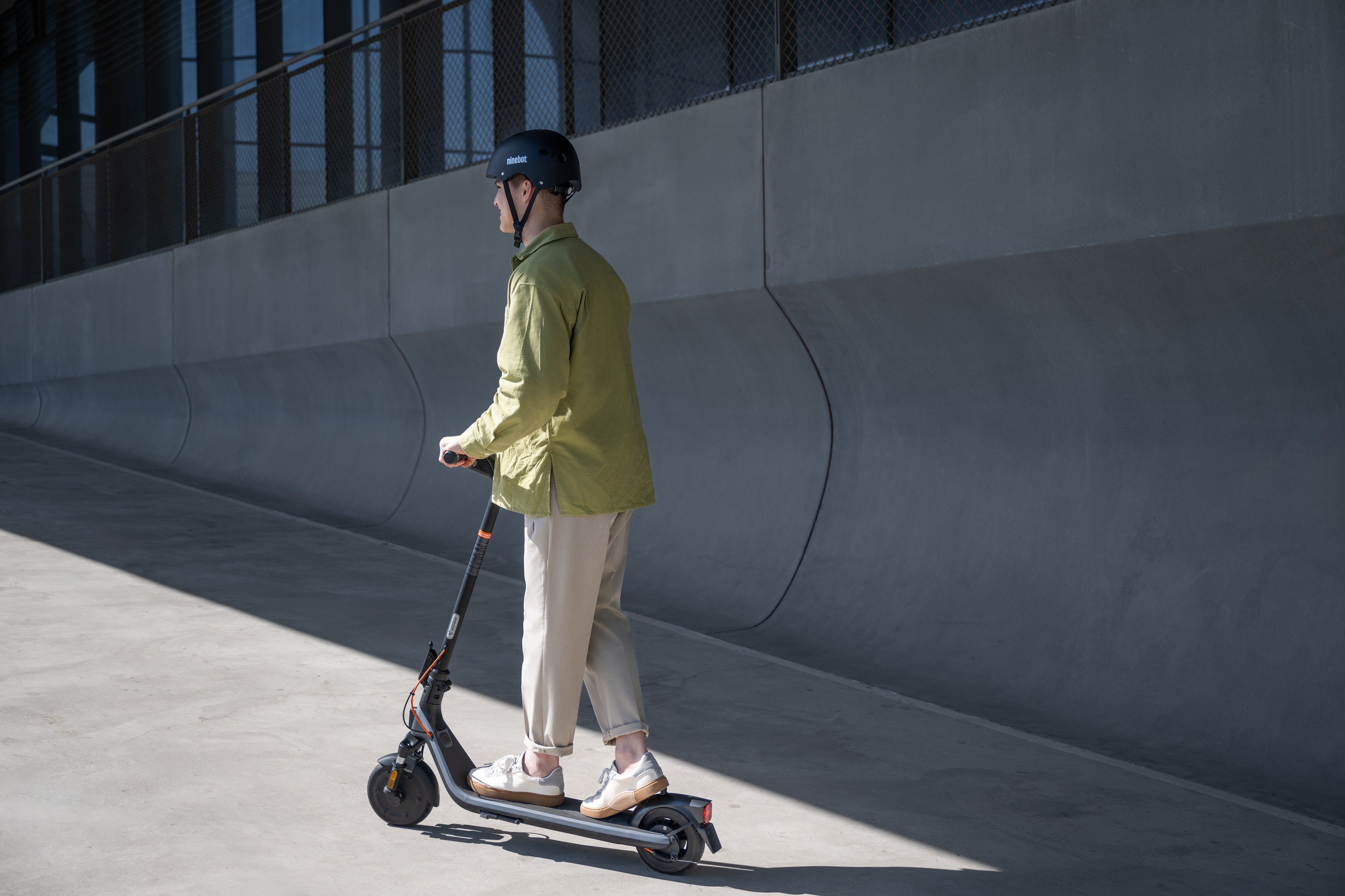 Patinete Electrico Ninebot By Segway E2 Plus E Ii 25 Kmh Negro