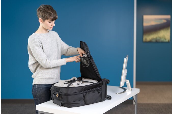 Kensington Contour 2.0 Pro Overnight Laptop Spinner 17''