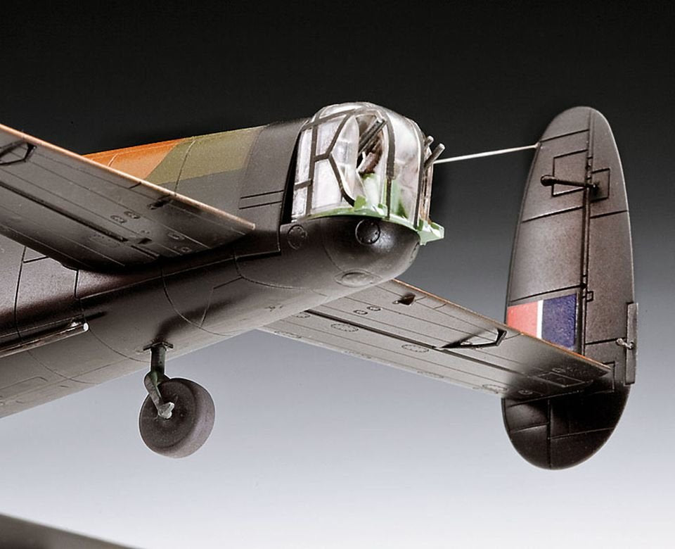 EAN 4009803042954 - Revell Avro Lancaster DAMBUSTERS Maqueta de avión de ala fija Kit de montaje 1:72 imagen 4