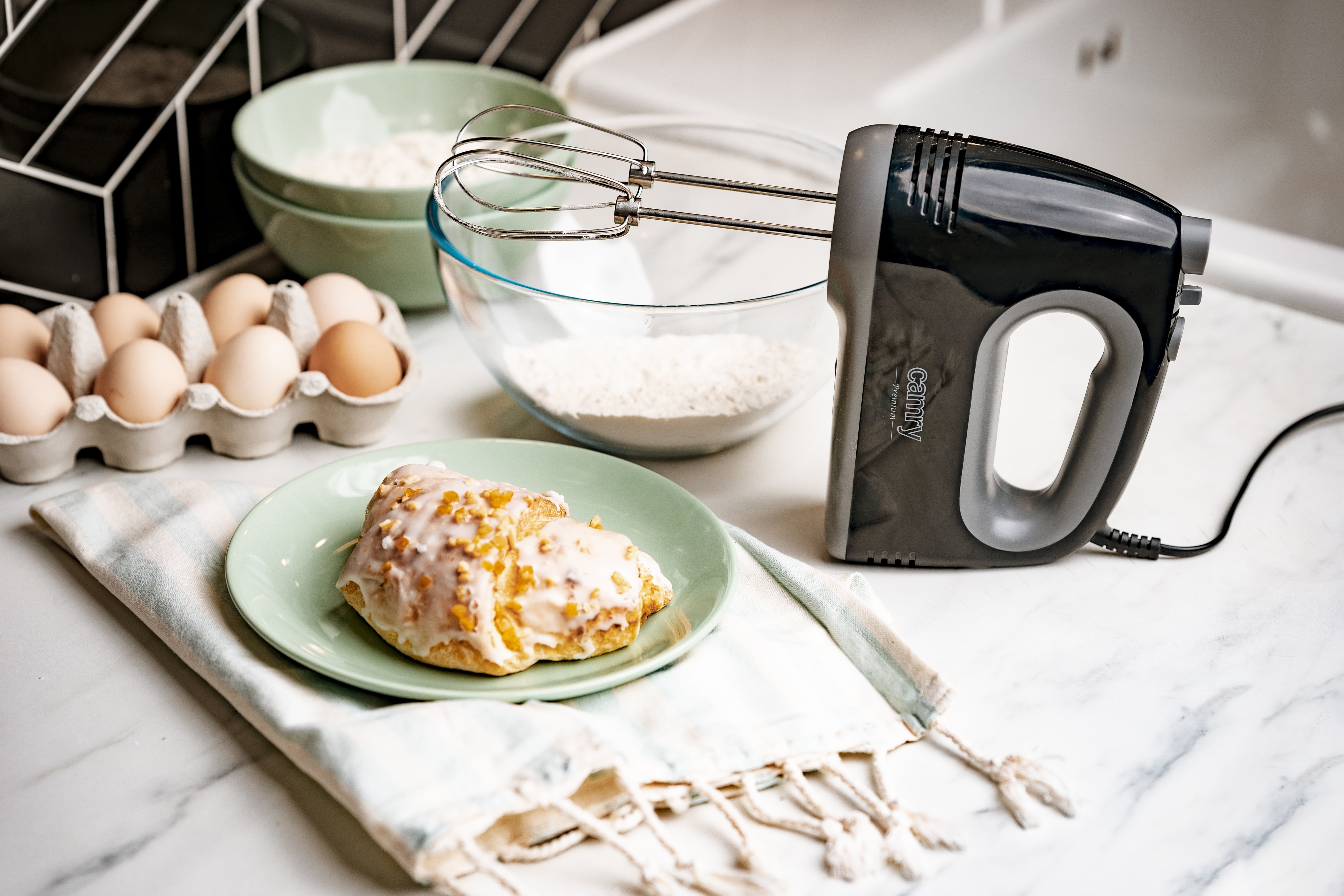 Batidora De Mano Camry Cr 4220b, Negra