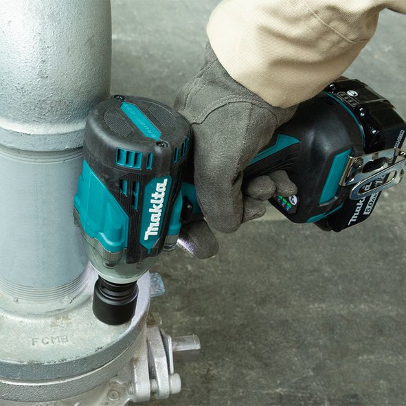 EAN 0088381898041 - Makita DTW300RTJ destornillador eléctrico y llave de impacto 3200 RPM Negro, Azul imagen 2