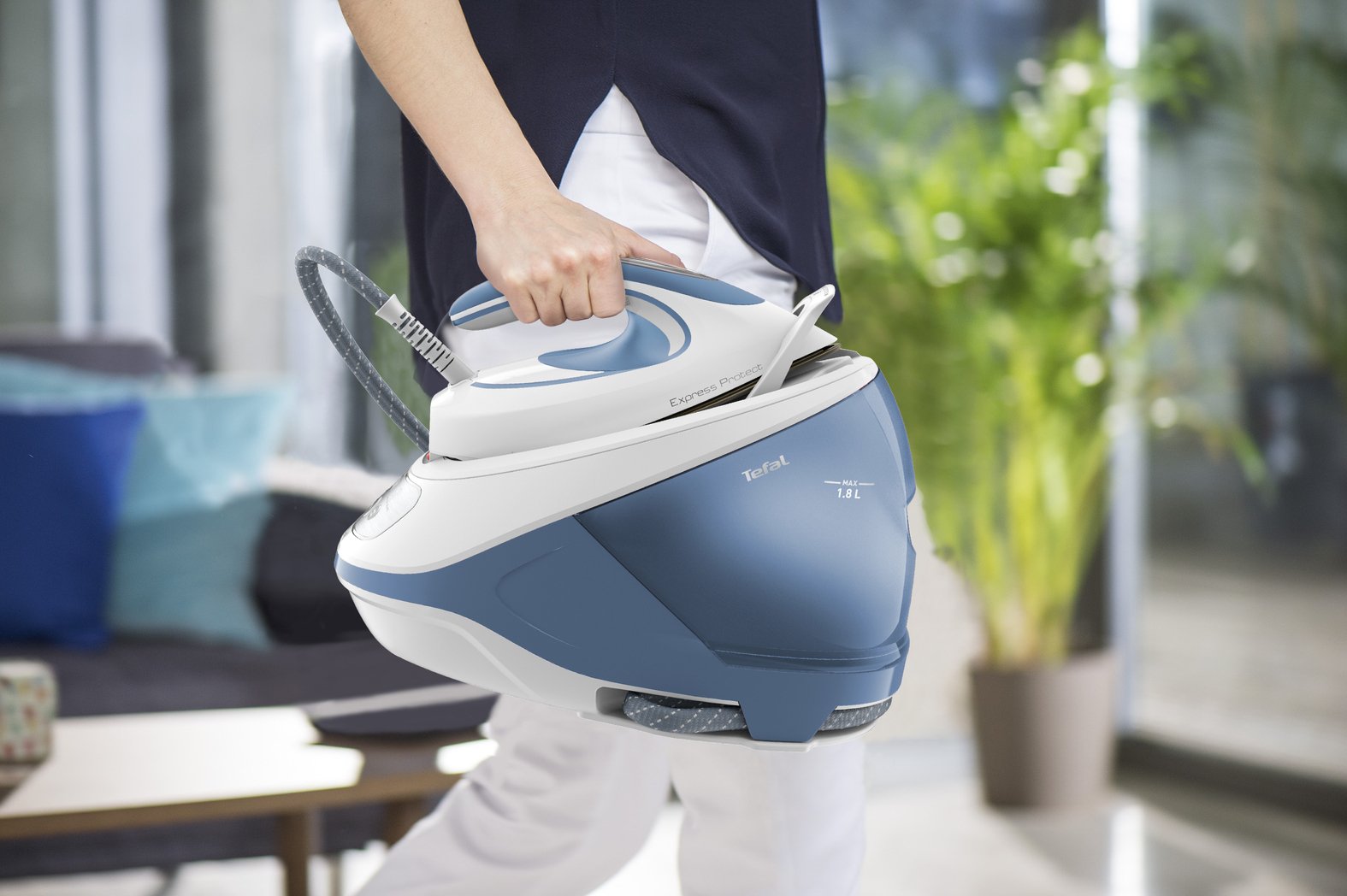 Tefal Express Protect Sv9202e0 Estación Plancha Al Vapor 2800 W 1,8 L Durilium Airglide Autoclean Soleplate Blanco, Azul, Estación De Planchado A Vapor Blanco/Azul, 2800 W, 130 G/Min, Durilium Airglide Autoclean Soleplate, 7,5 Bar, 1,8 L, 5