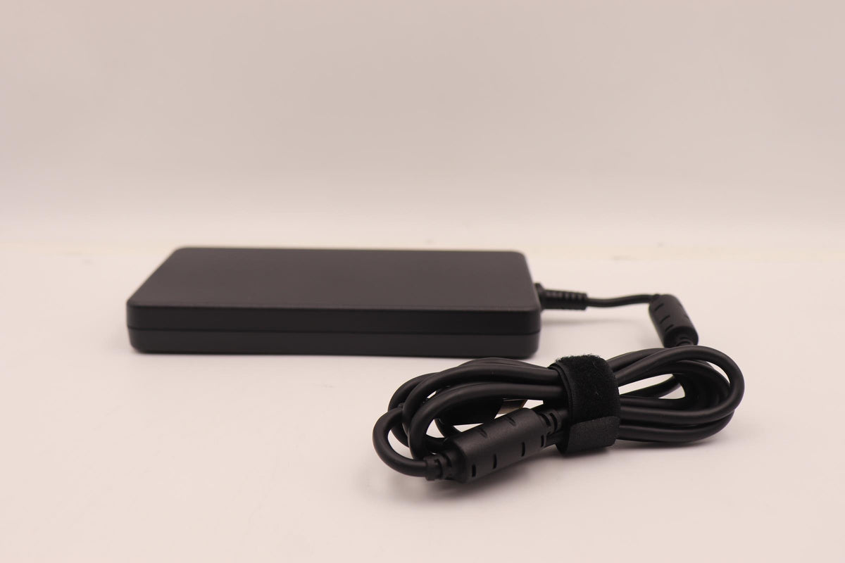 EAN 5704174883579 - Lenovo 5A11F20726 adaptador e inversor de corriente Interior 230 W Negro imagen 4