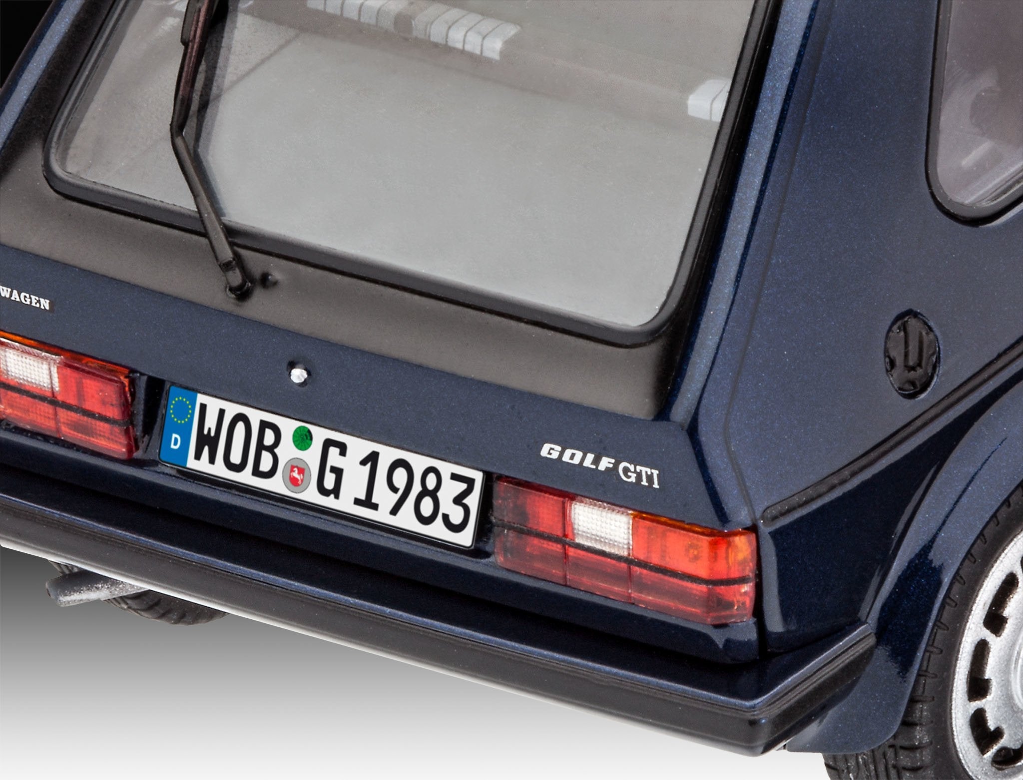 EAN 4009803056944 - Revell 35 Years VW Golf 1 GTI Pirelli Modelo a escala de coche imagen 4
