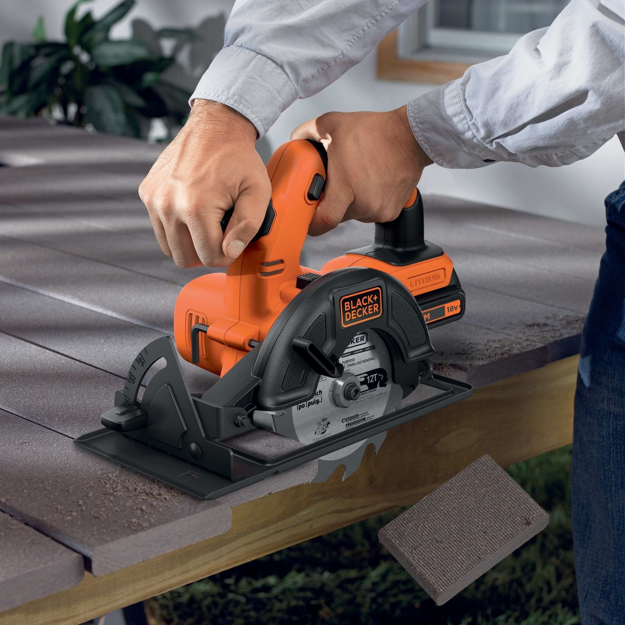 Black+Decker Sierra Circular De Mano Bdccs18n