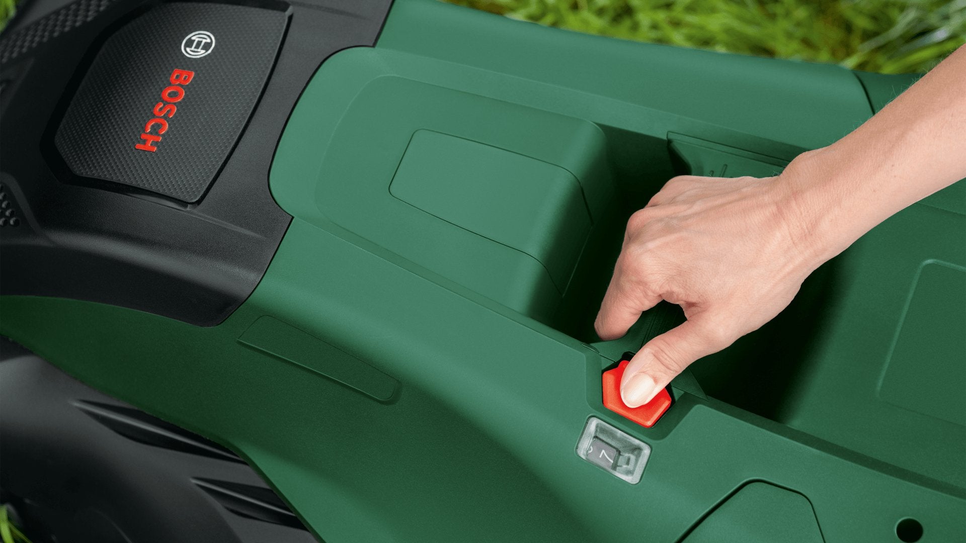 EAN 4059952658124 - Bosch AdvancedRotak Cortacésped de empuje a gasolina Corriente alterna Verde imagen 7