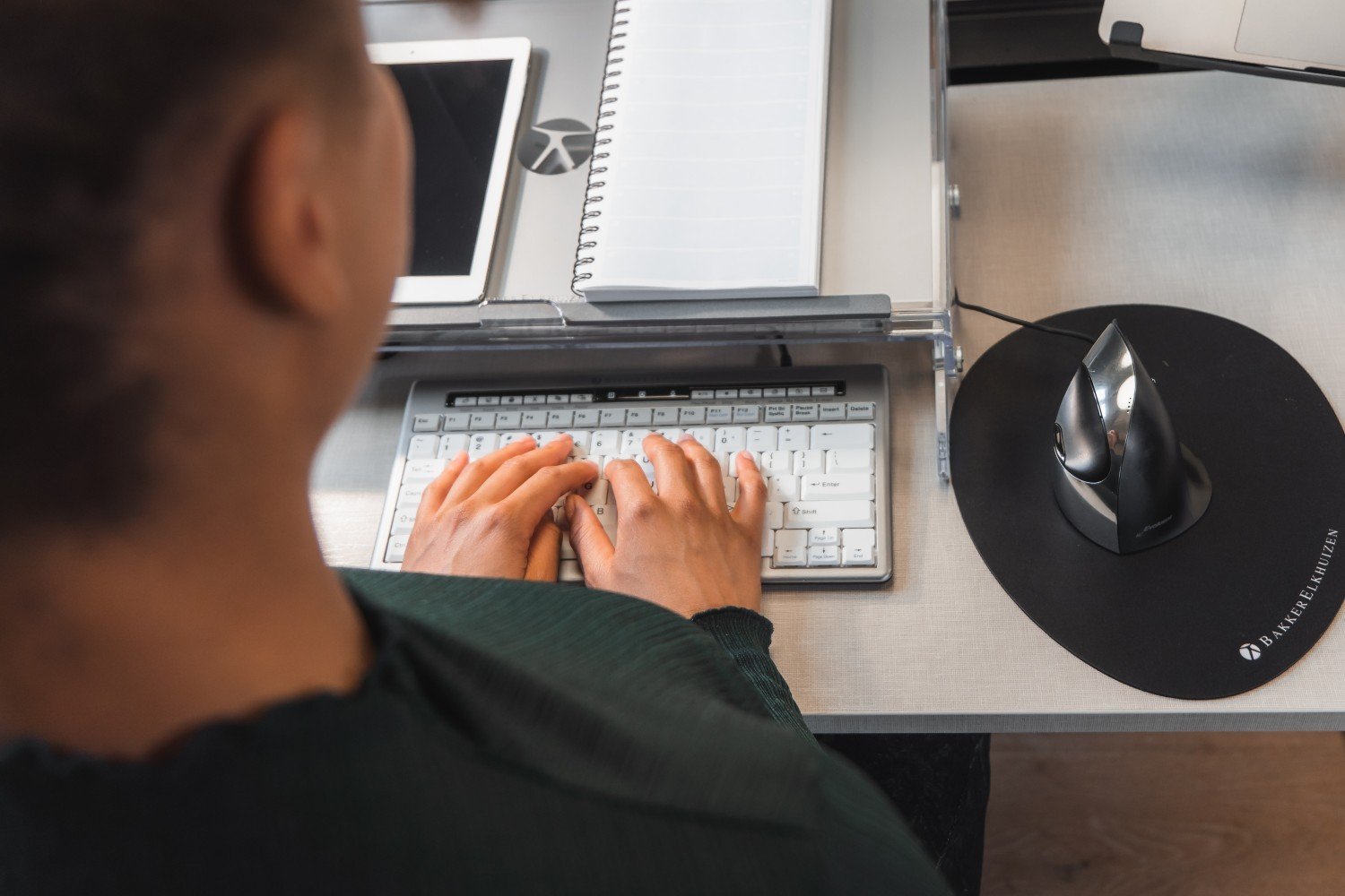 Bakker Elkhuizen Mouse Pad The Egg Ergo Black Retail