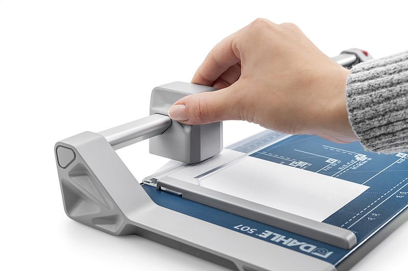 Dahle 507 Cizalla De Rodillo Formato A4 - Capacidad 8 Hojas - Cuchilla Circular Autoafilable De Acero