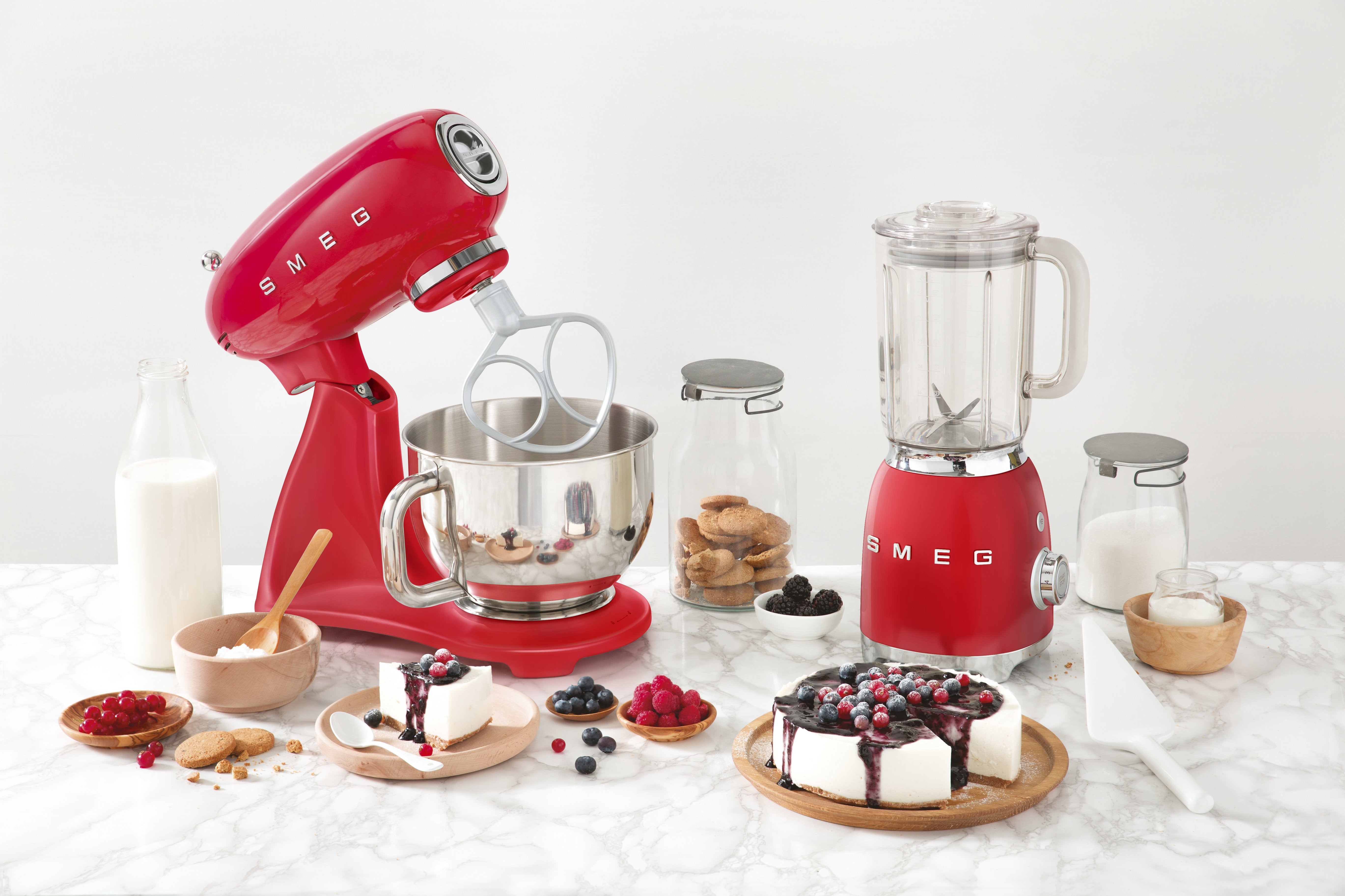 EAN 8017709269203 - Smeg SMF03RDEU batidora Batidora de varillas 800 W Rojo imagen 17