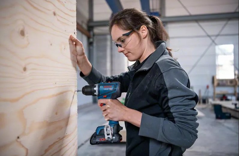 EAN 4059952617213 - Bosch GSR 18V-90 C 2100 RPM Sin llave 1,1 kg Negro, Azul, Rojo imagen 4