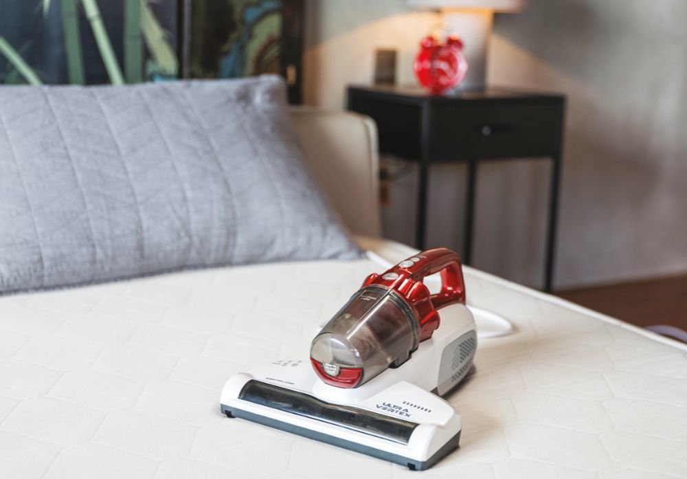 EAN 8016361898103 - Hoover Ultra Vortex MBC500UV 011 aspiradora de mano Rojo Sin bolsa imagen 2