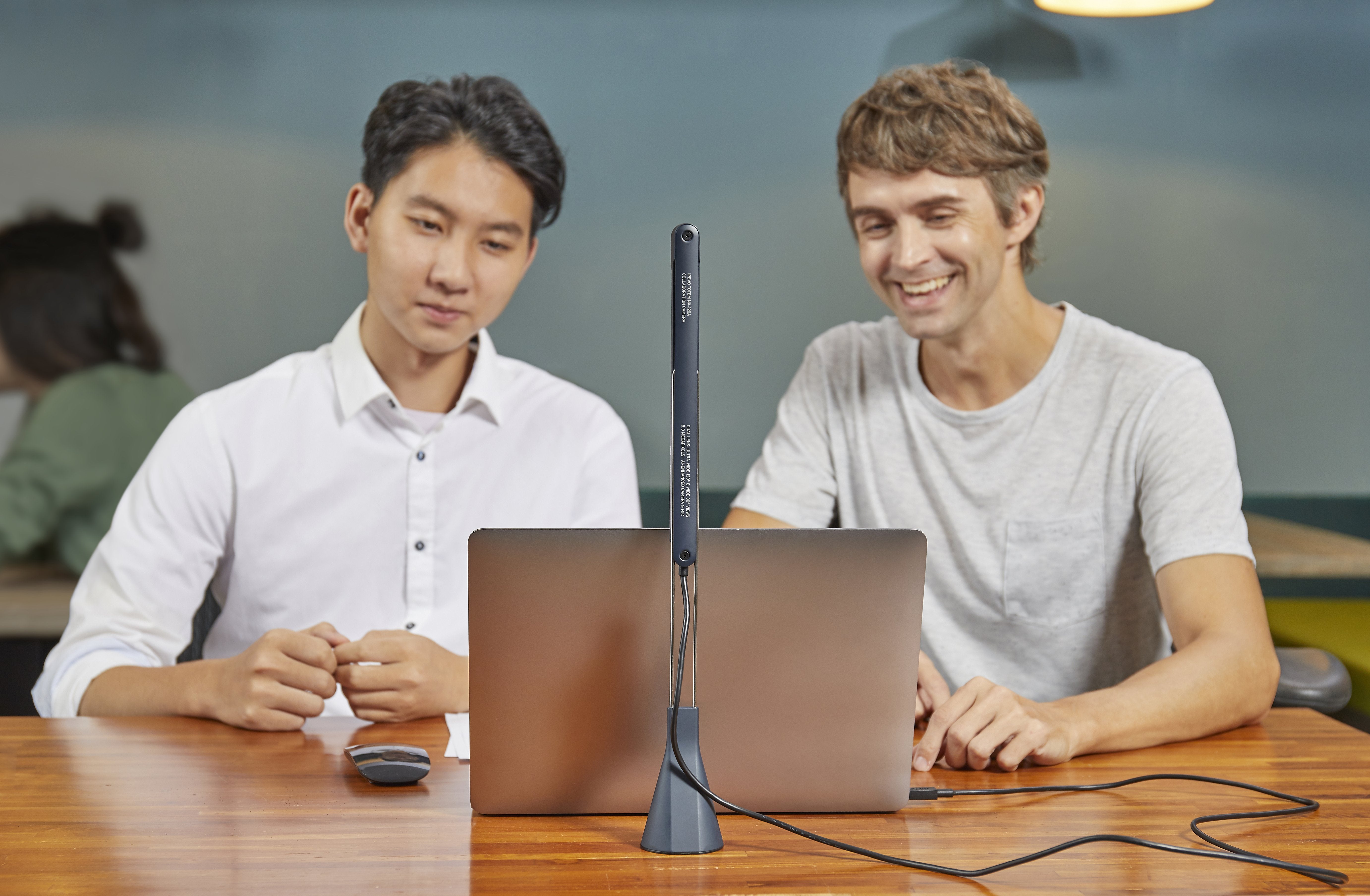 EAN 4712098410925 - IPEVO Camera 5-904-B-08-00 TOTEM 120 Multimodal Collaboration Retail 8 MP Negro imagen 6