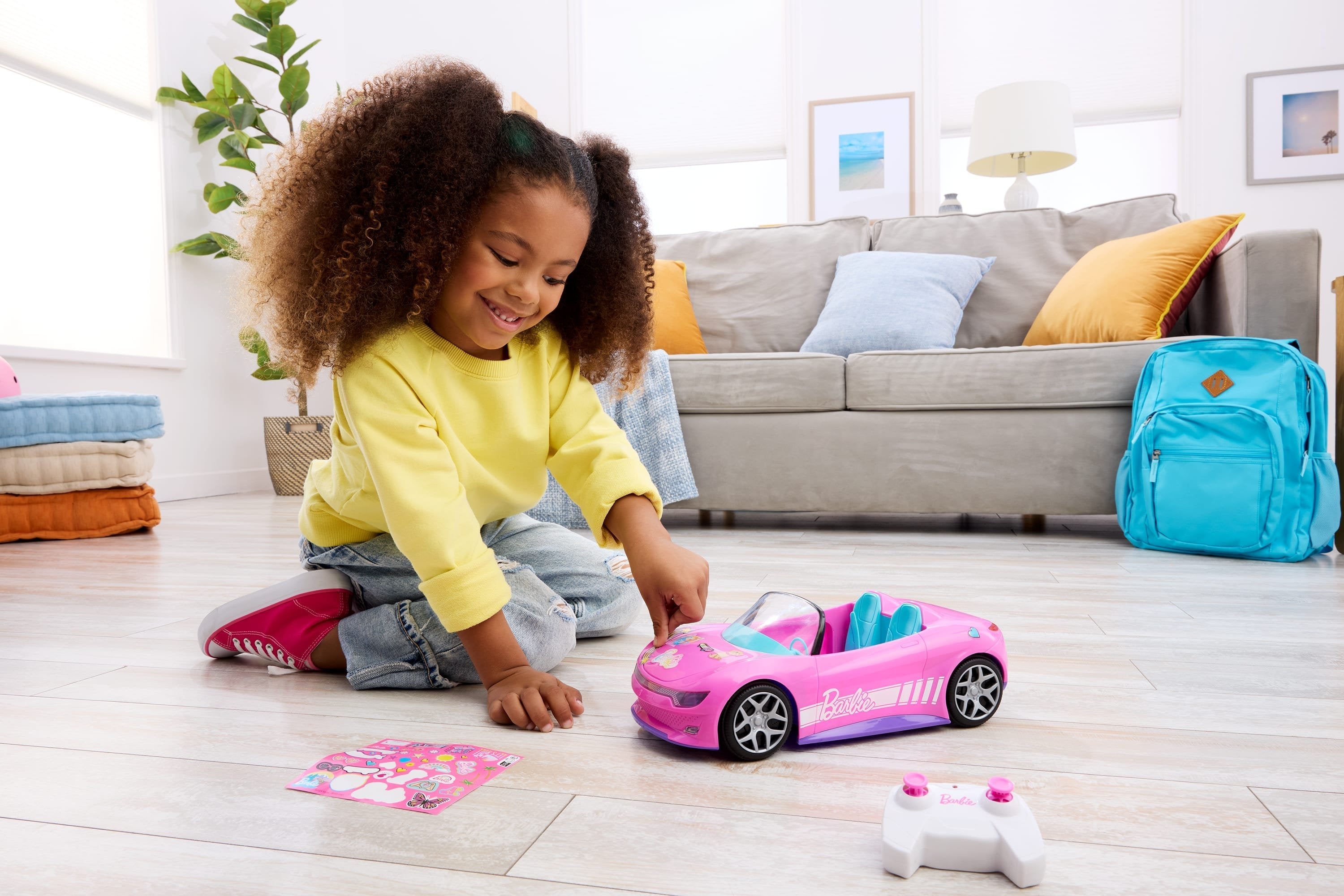Coche Teledirigido Convertible Barbie De Ruedas Calientes Jbh05
