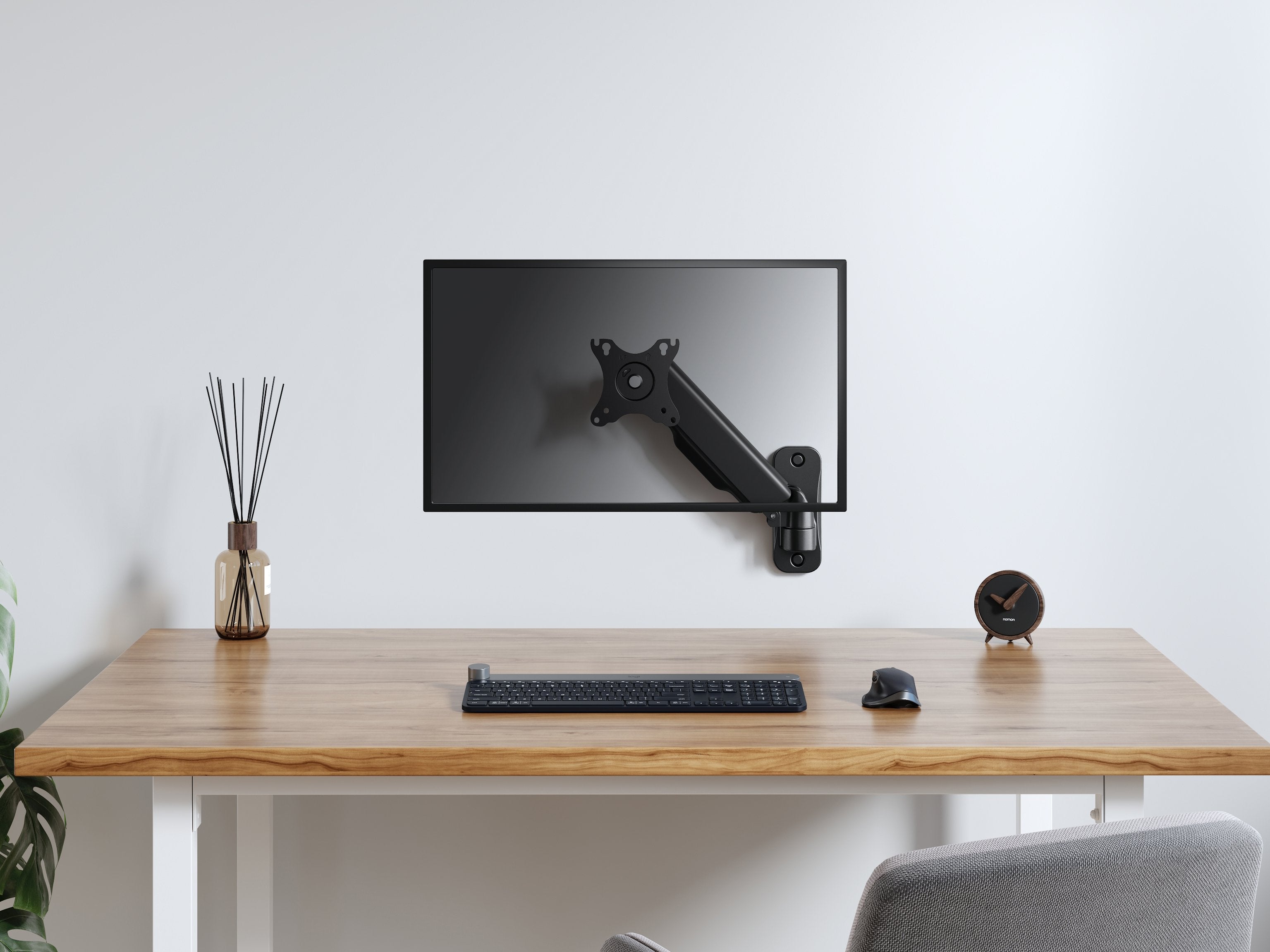 Equip 650136 Soporte Para Monitor 17"-32" 334mm 1tft Con 360° Negro Pared