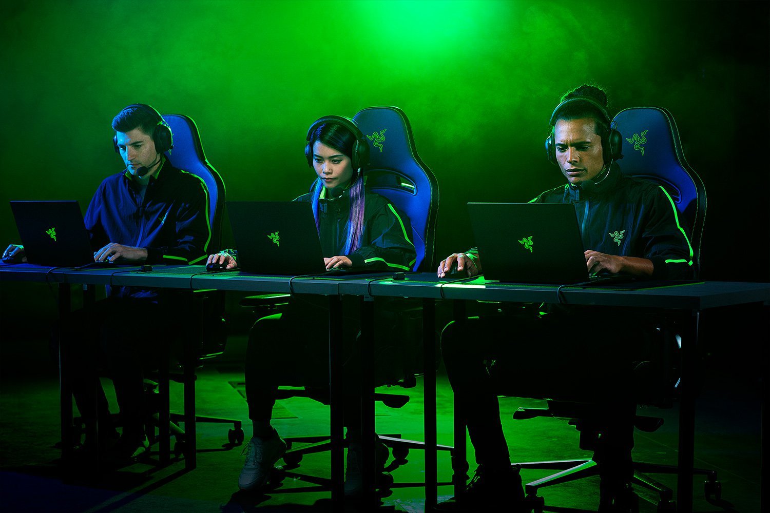 EAN 8887910060117 - Razer Blackshark V2 Pro Auriculares Inalámbrico Diadema Juego Bluetooth Negro imagen 7