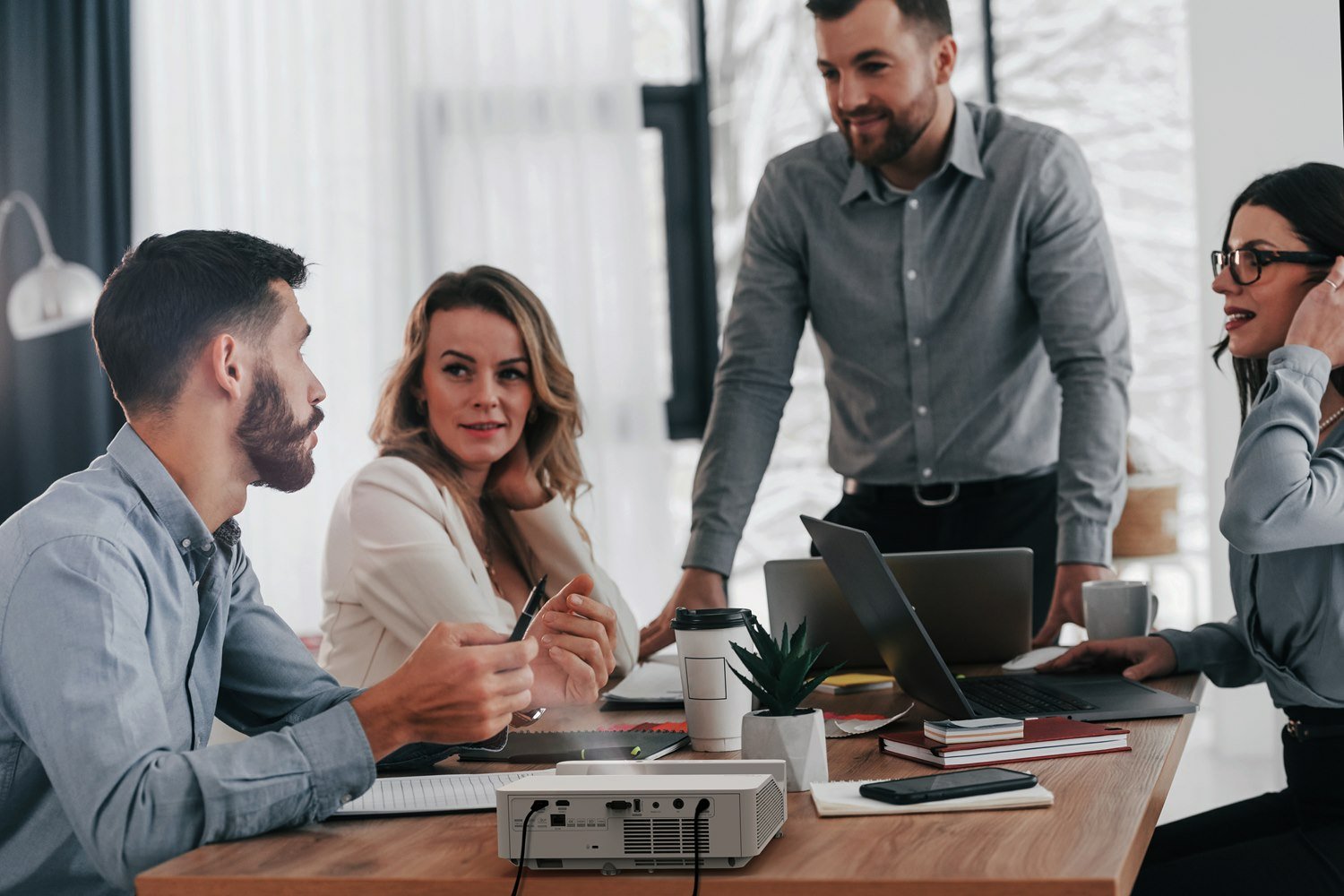 Proyector Optoma Eco Laser Zw410ust 4000 Lumenes Ultracorta Distancia