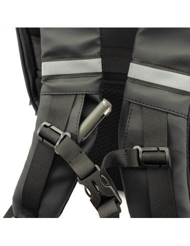 Mochila Led Woxter Knight Bike 20l Pantallas Led Personalizables Amplio Espacio Porta Cascos