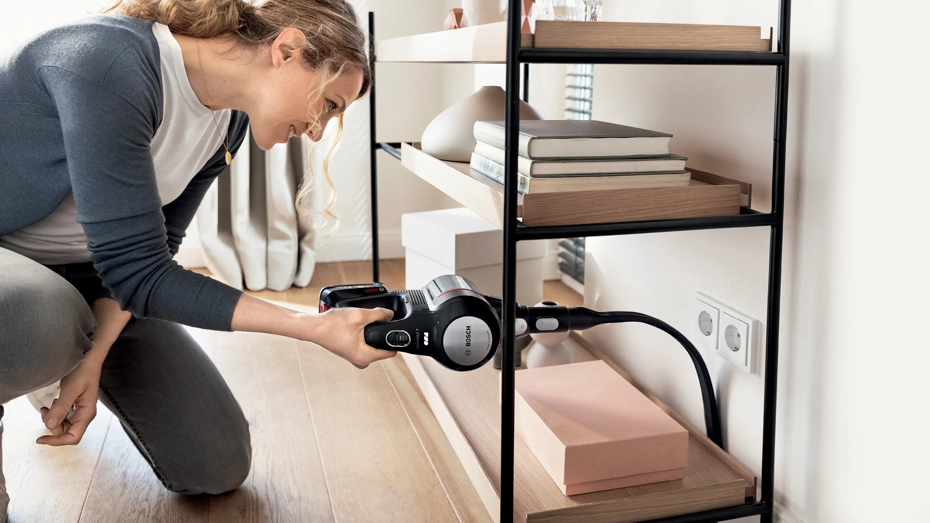 EAN 4242005307036 - Bosch BCS712XXL aspiradora de pie y escoba eléctrica Aspiradora escoba Batería Secar Sin bolsa 0,3 L Negr imagen 13