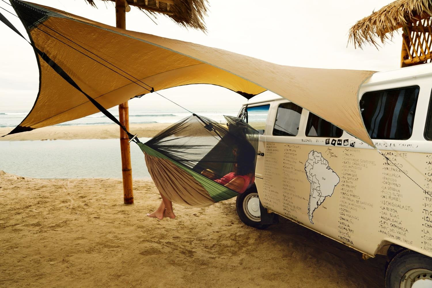 Hamaca De Camping Amazonas Adventure Mosquito Hammock Thermo Az-1030430 Verde/Marrón Az-1030430