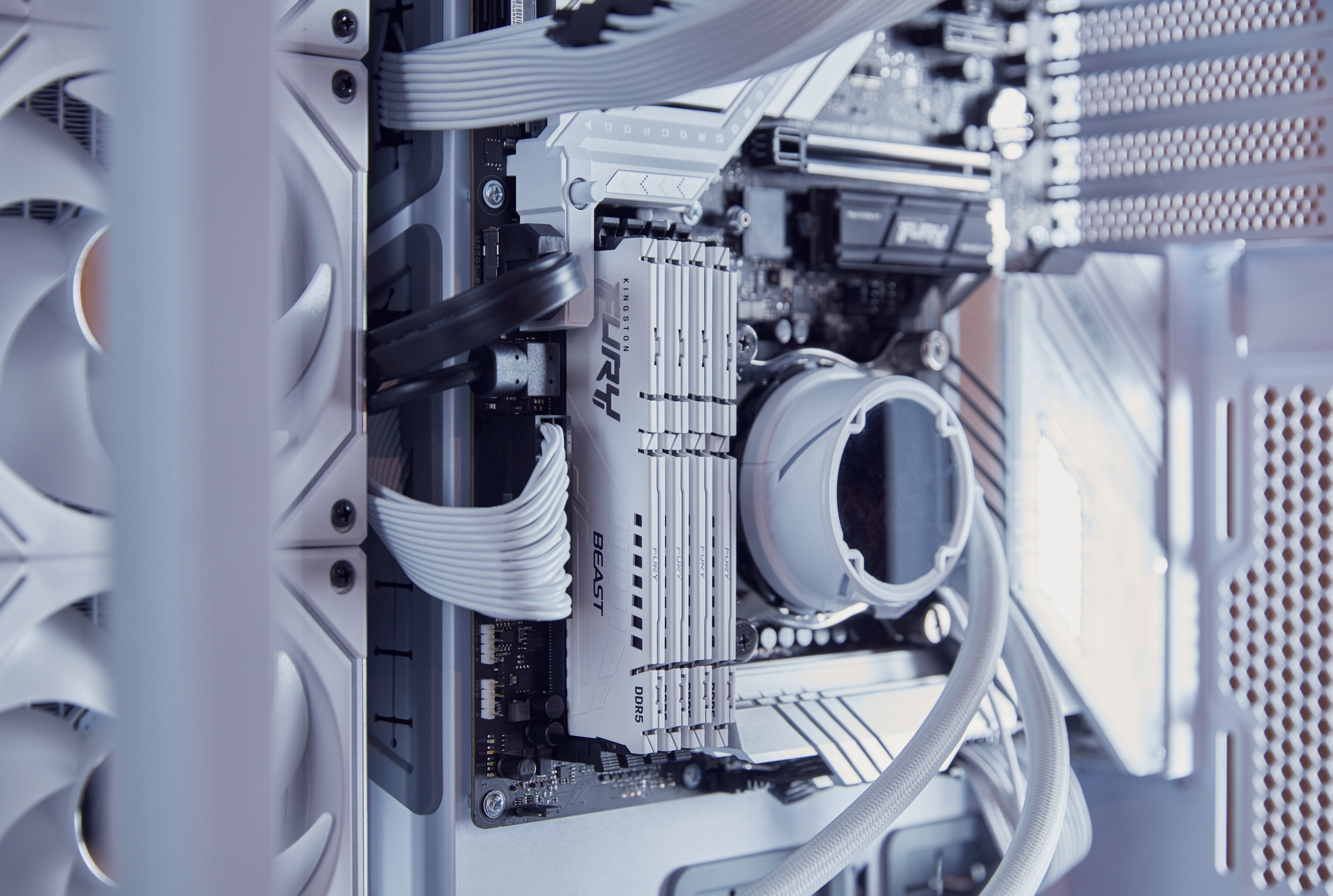 Memoria Kingston Fury Beast 16gb Ddr5 5200 Cl40 Kf552c40bw-16