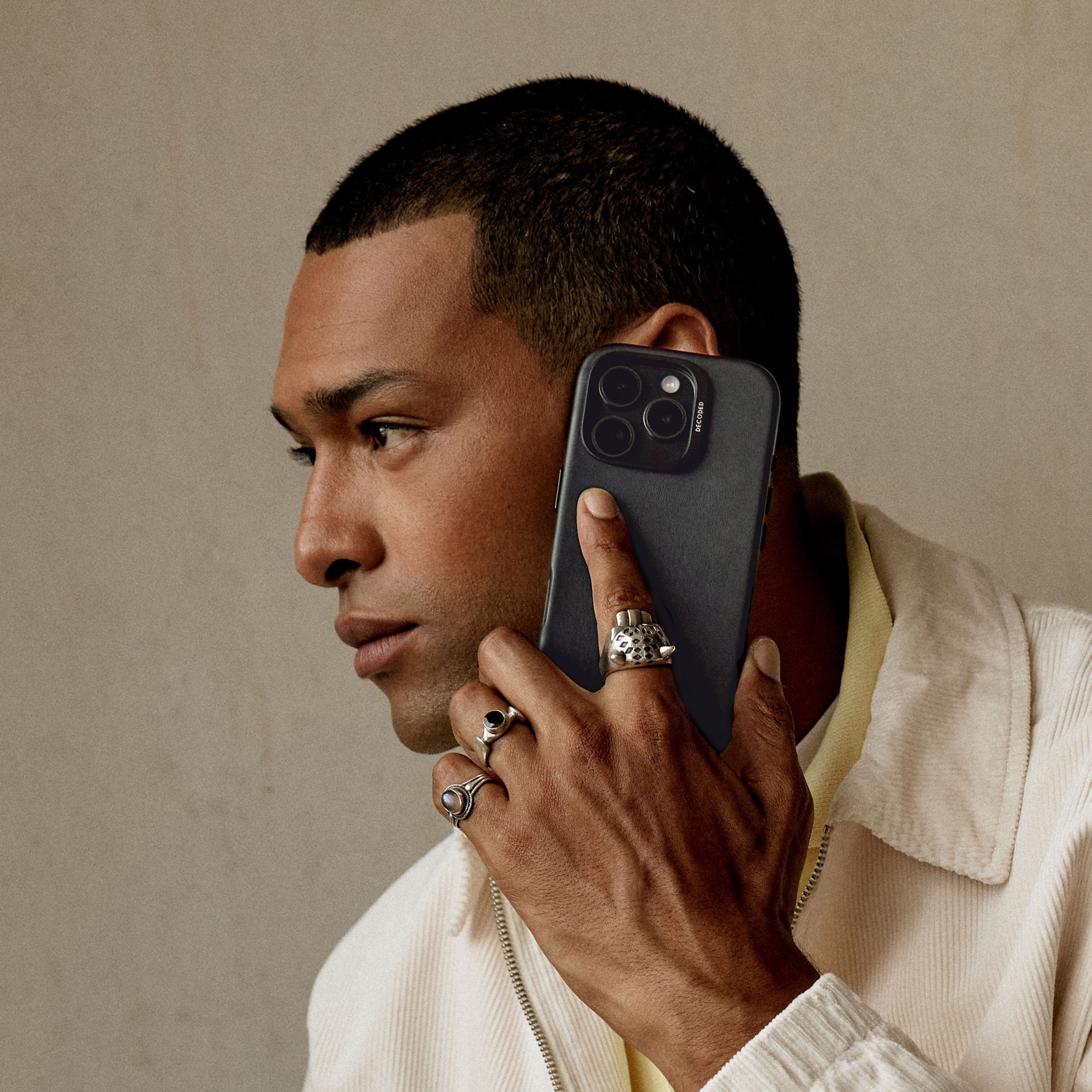 Decoded Leather Case Do Iphone 16 Pro Magsafe Negro