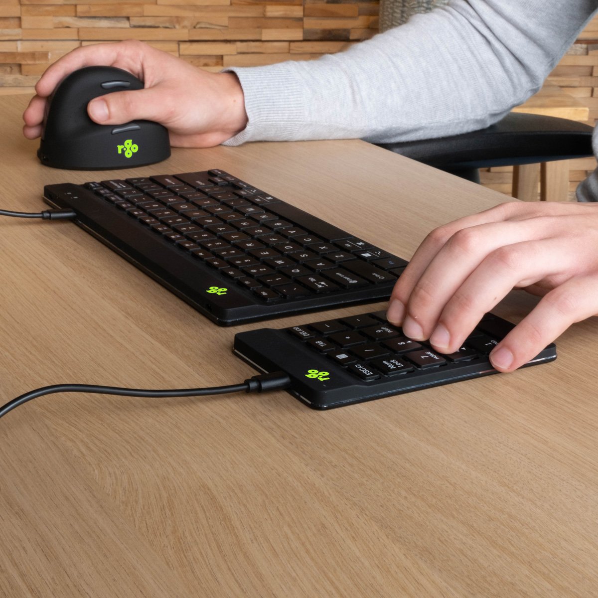 EAN 8719274491439 - R-Go Tools RGOCONMWDBL teclado numérico Universal USB imagen 2