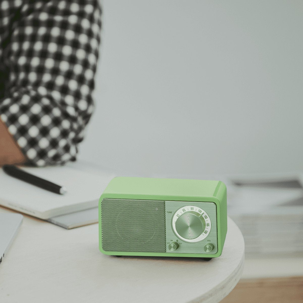 Sangean Wr-7 Verde Radio Analógica Sobremesa Fm Bluetooth Batería Li-Ion Recargable