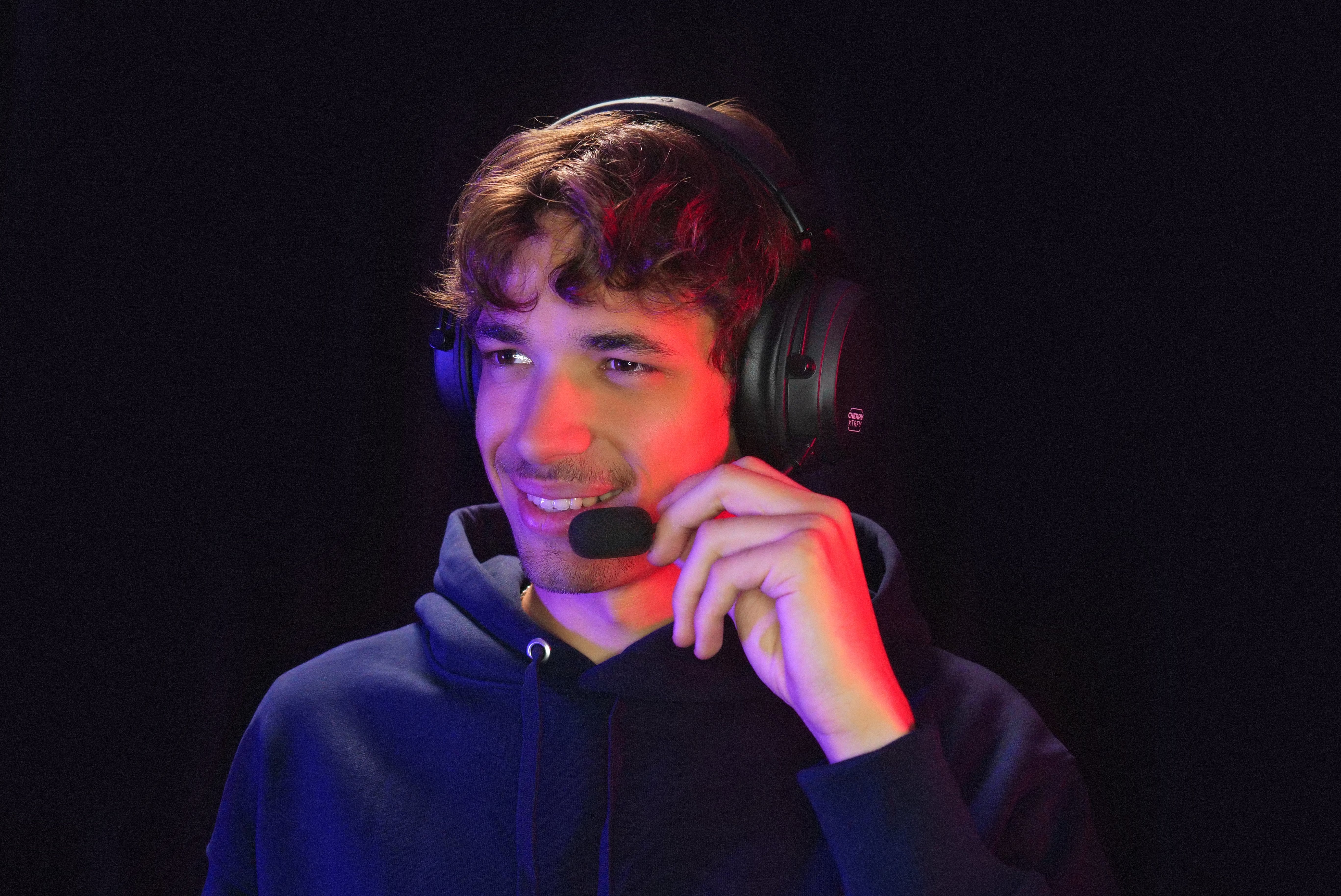 EAN 7340086914611 - CHERRY XTRFY H3 Wireless Auriculares Inalámbrico Diadema Juego Bluetooth Negro imagen 8