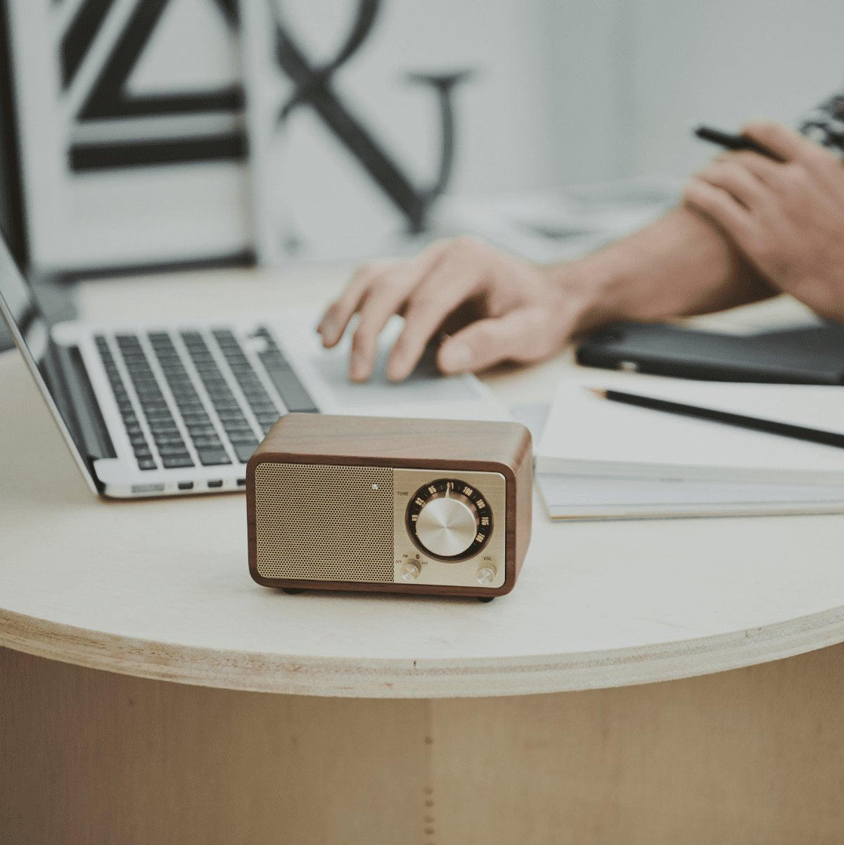 Sangean Wr-7 Cerezo Radio Analógica Sobremesa Fm Bluetooth Batería Li-Ion Recargable