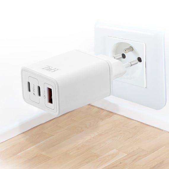 Tnb Cargador Gan Charger 2 Usb-C Power Delivery + 1 Usb-A 65w - White