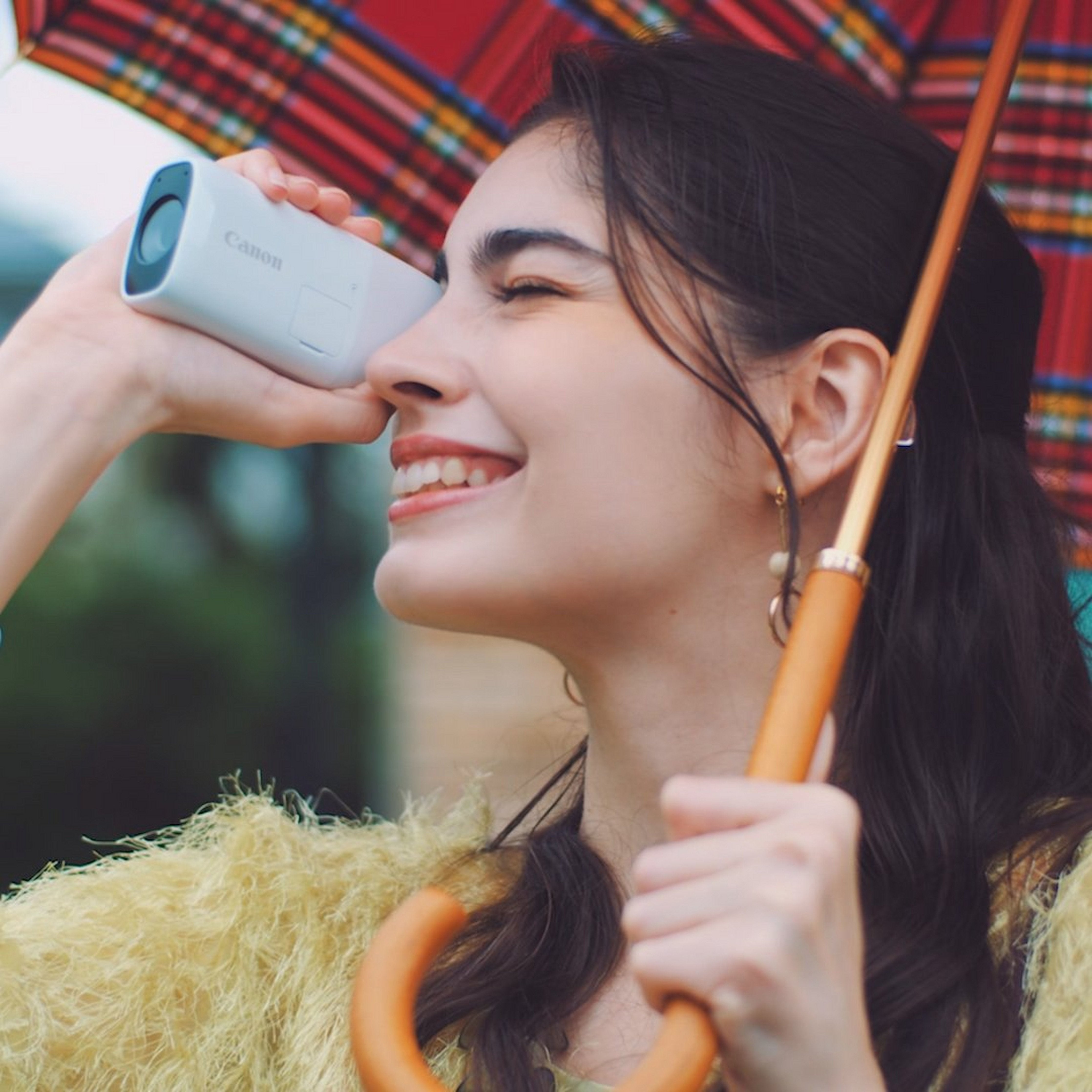 Camara Digital Canon Powershot Zoom 12.1 Mp - 1 - 3pulgadas - Wifi - Bluetooth - Movie Full Hd - White