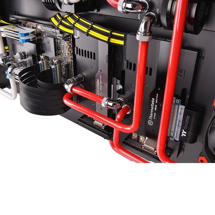 EAN 4717964406774 - Thermaltake AC-051-CO1OTN-C1 tarjeta y adaptador de interfaz Interno PCIe imagen 3