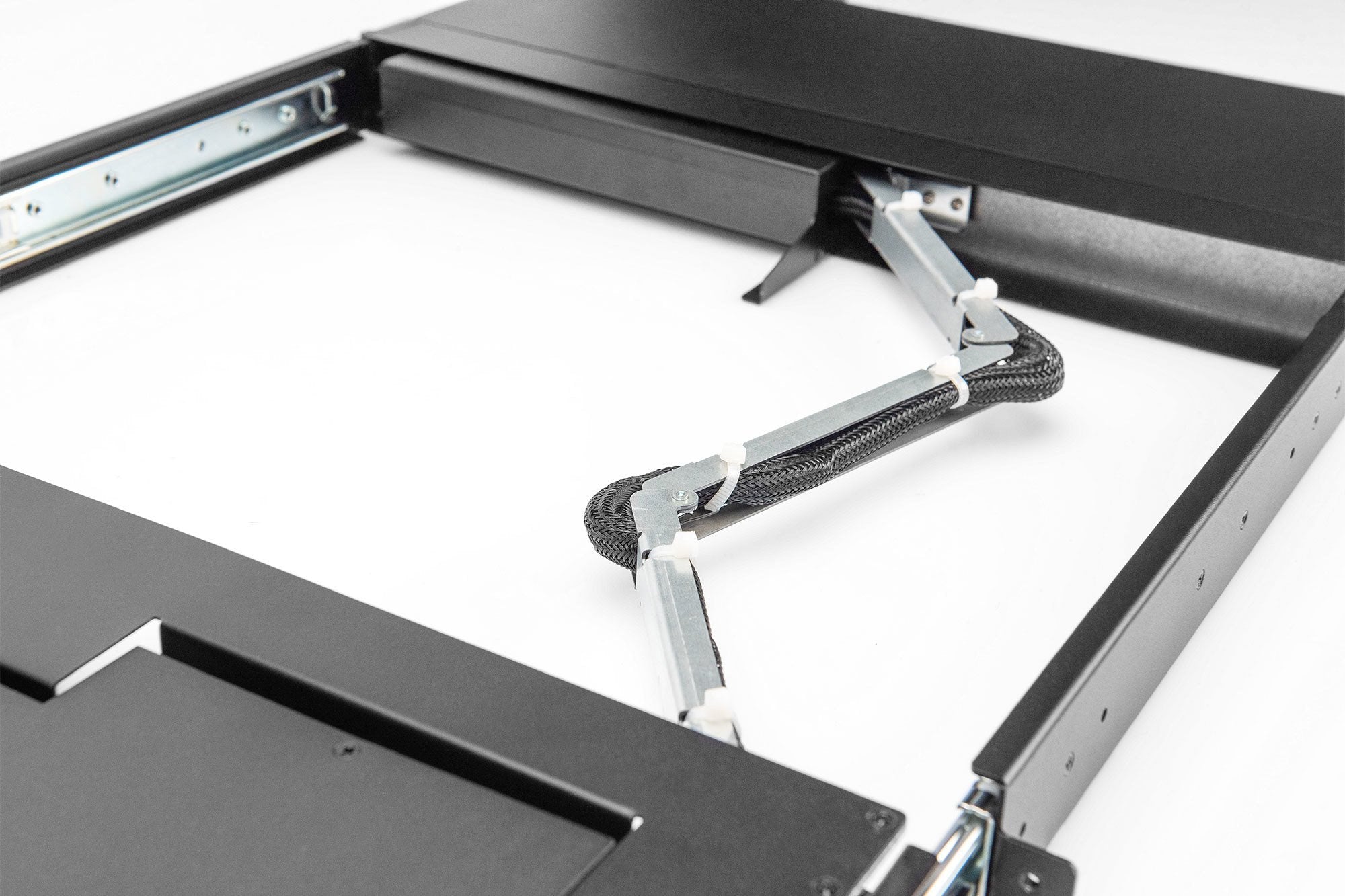 Digitus Modulare Hd Lcd Kvm Konsole Mit 17" Tft, 16-Port Vga Kvm Anschluss