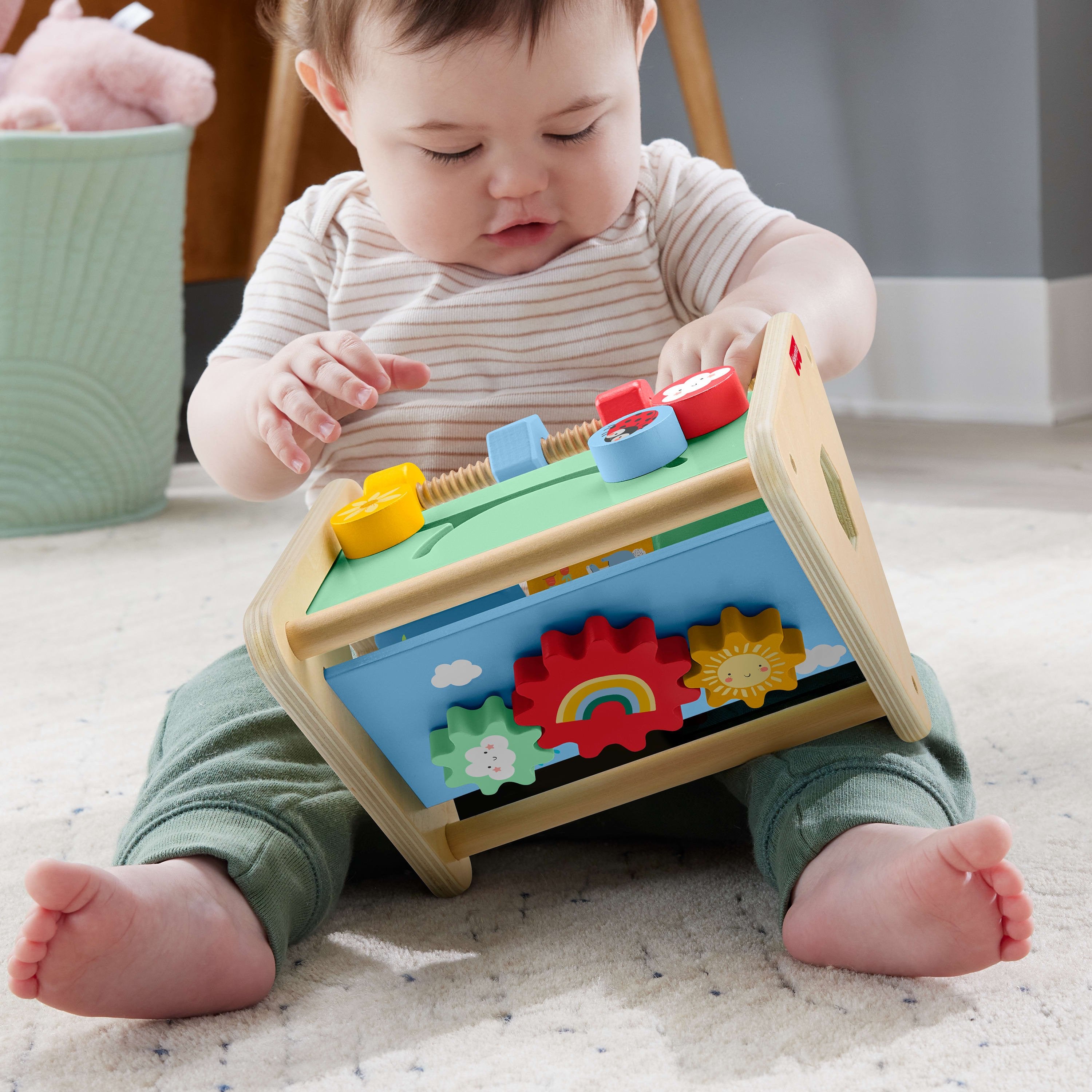EAN 0194735246069 - Fisher-Price Wooden Activity Triangle imagen 2