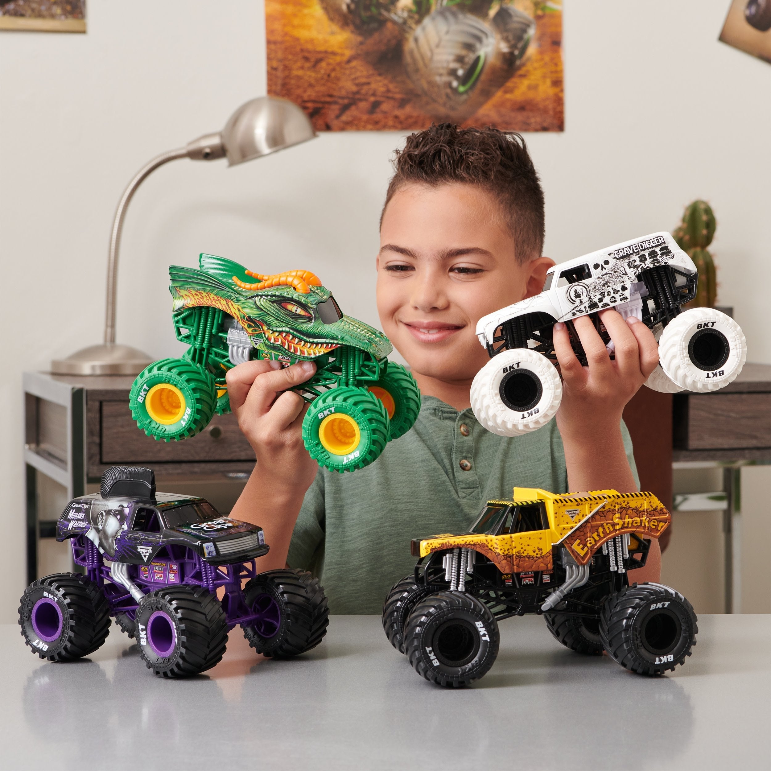 Spin Master Monster Jam - Monster Truck Batimóvil Oficial