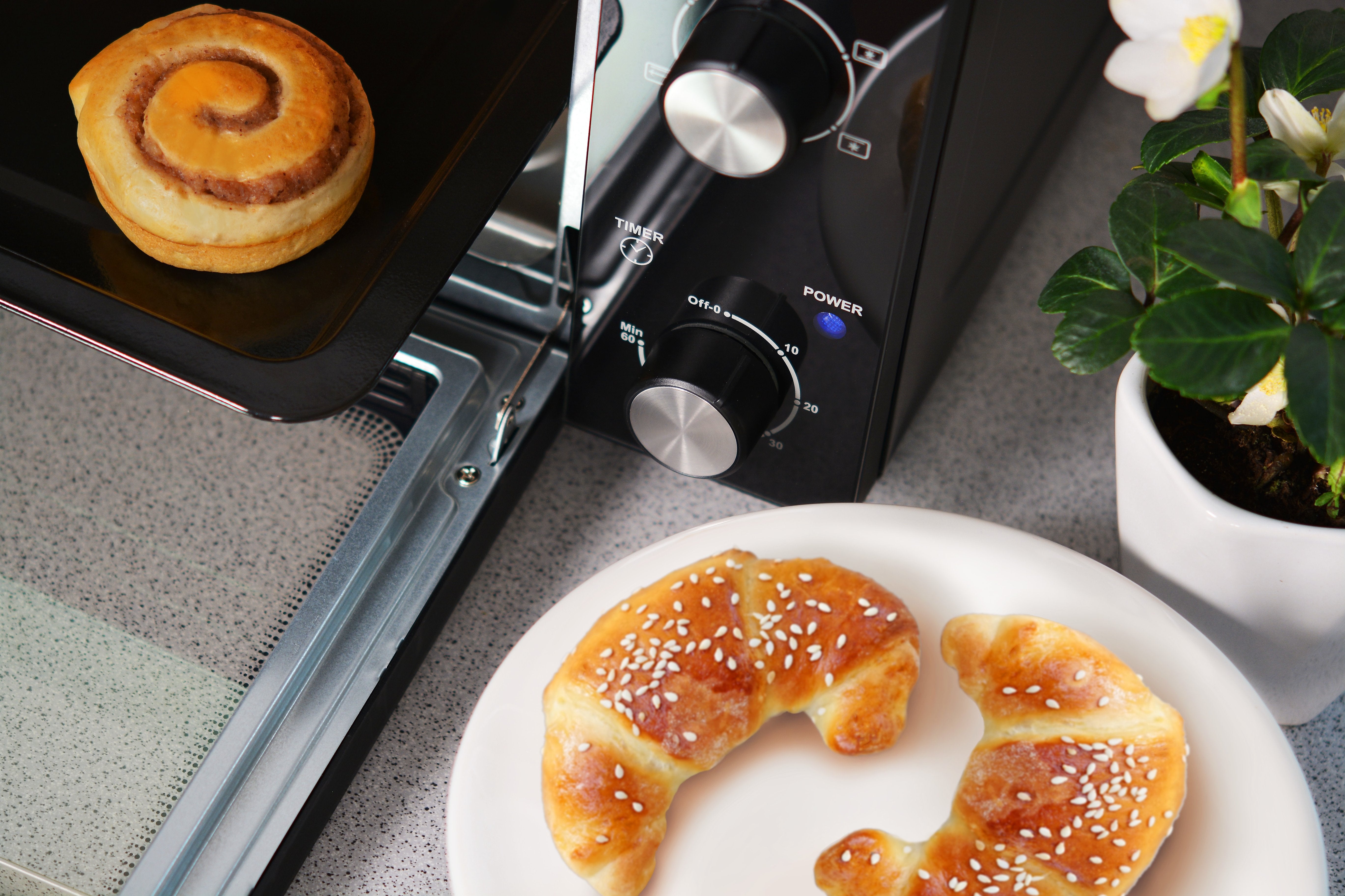 EAN 5901750503054 - Blaupunkt EOM601 horno Negro, Acero inoxidable imagen 2