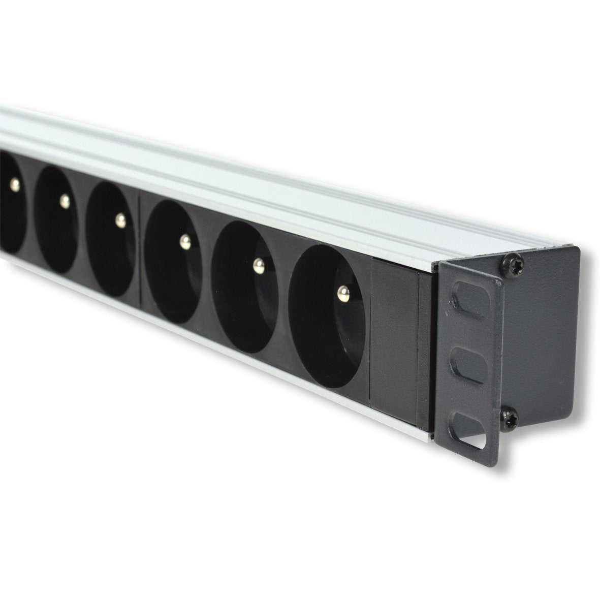Power Bar (16a) Rack-Mountable